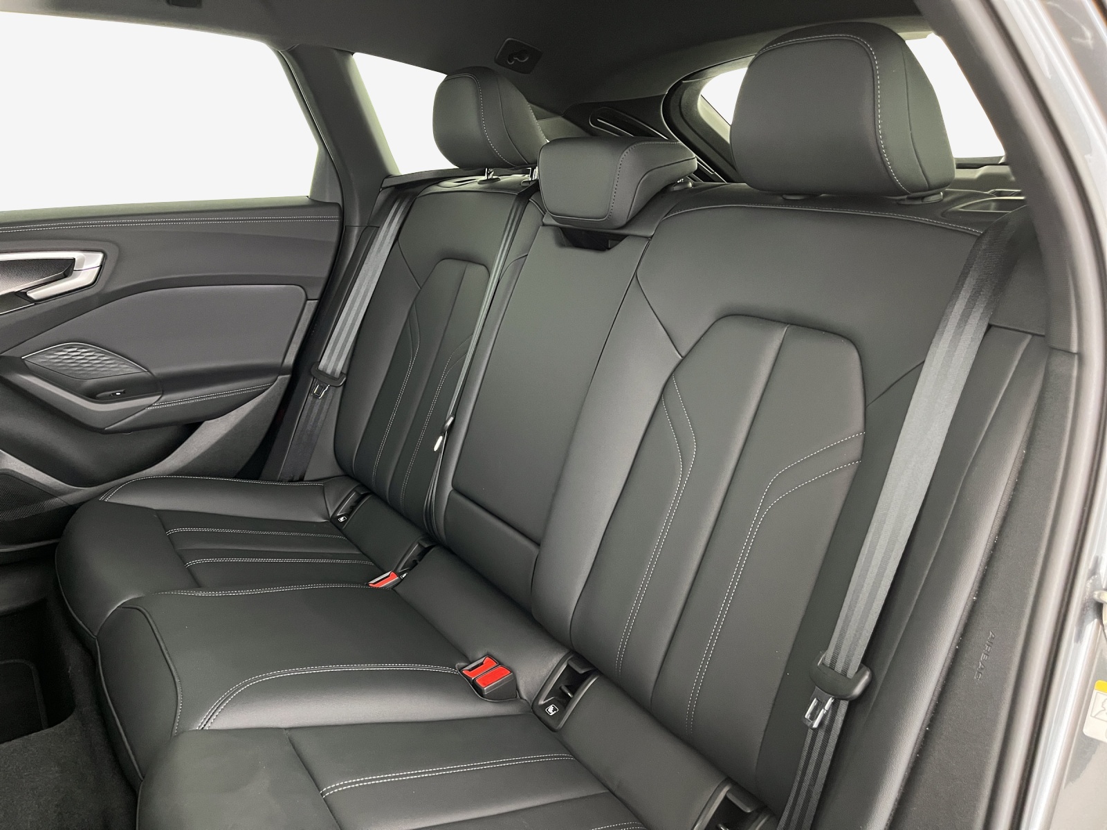 AUDI A5 Avant TFSI quattro 150 kW S tronic-image-11