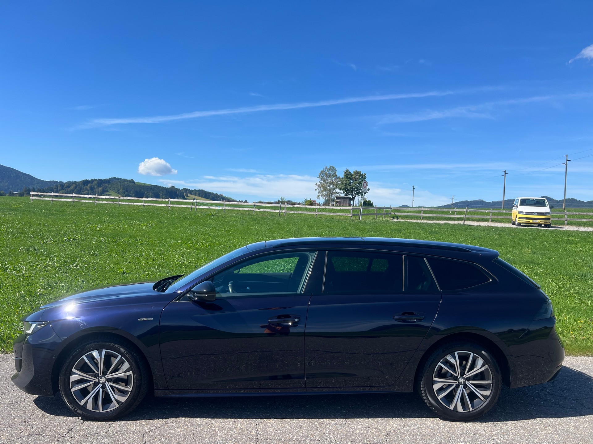PEUGEOT 508 SW 2.0 Blue HDI GT Line EAT8-image-2