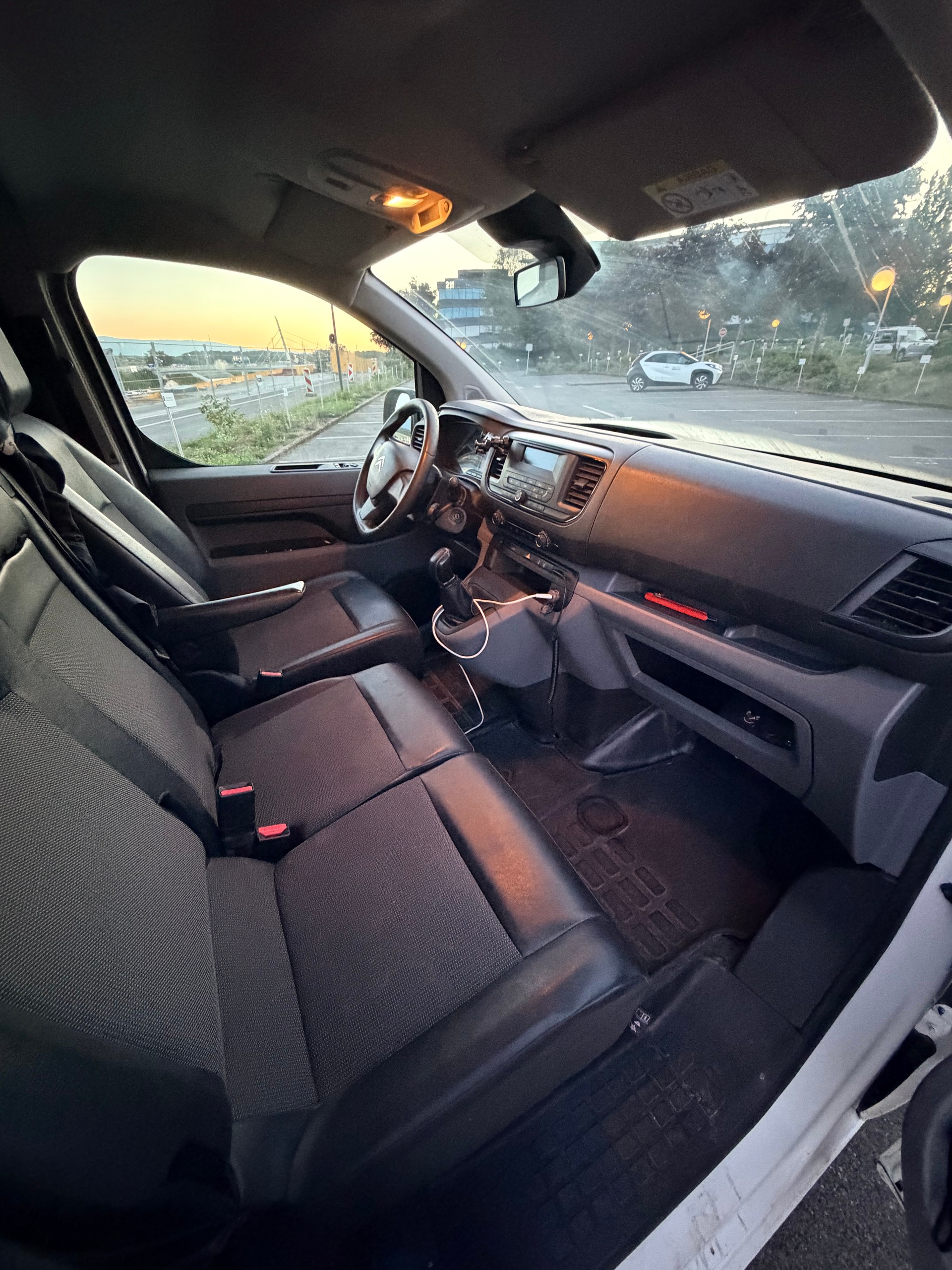 CITROEN 1.6 BlueHDi 95 Komfort-image-2