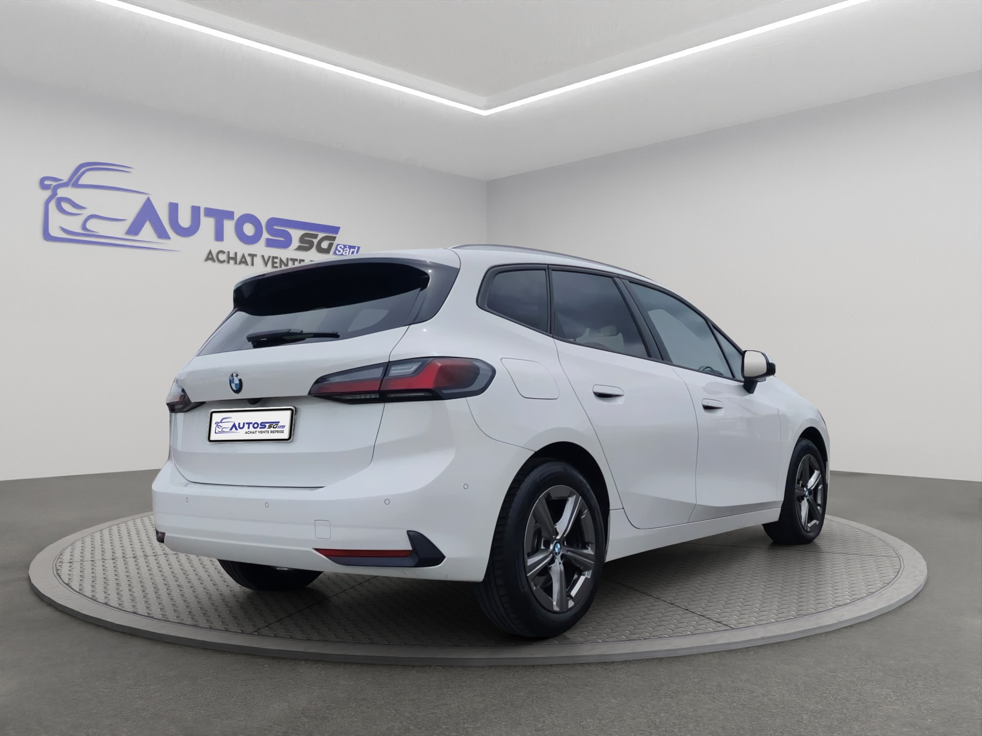 BMW 223d Active Tourer xDrive DKG-image-5