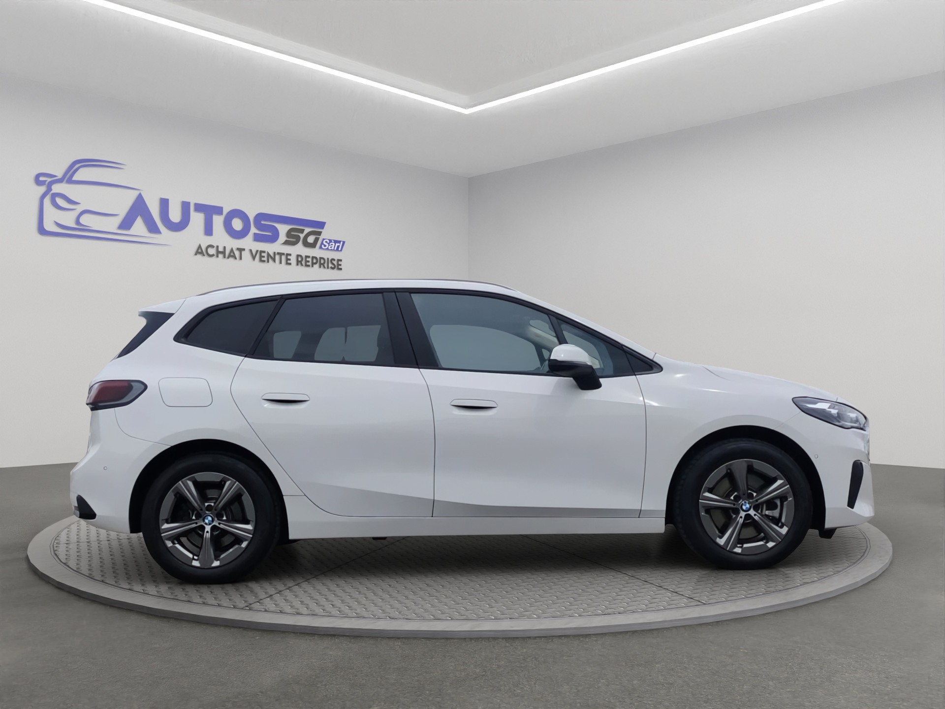 BMW 223d Active Tourer xDrive DKG-image-4