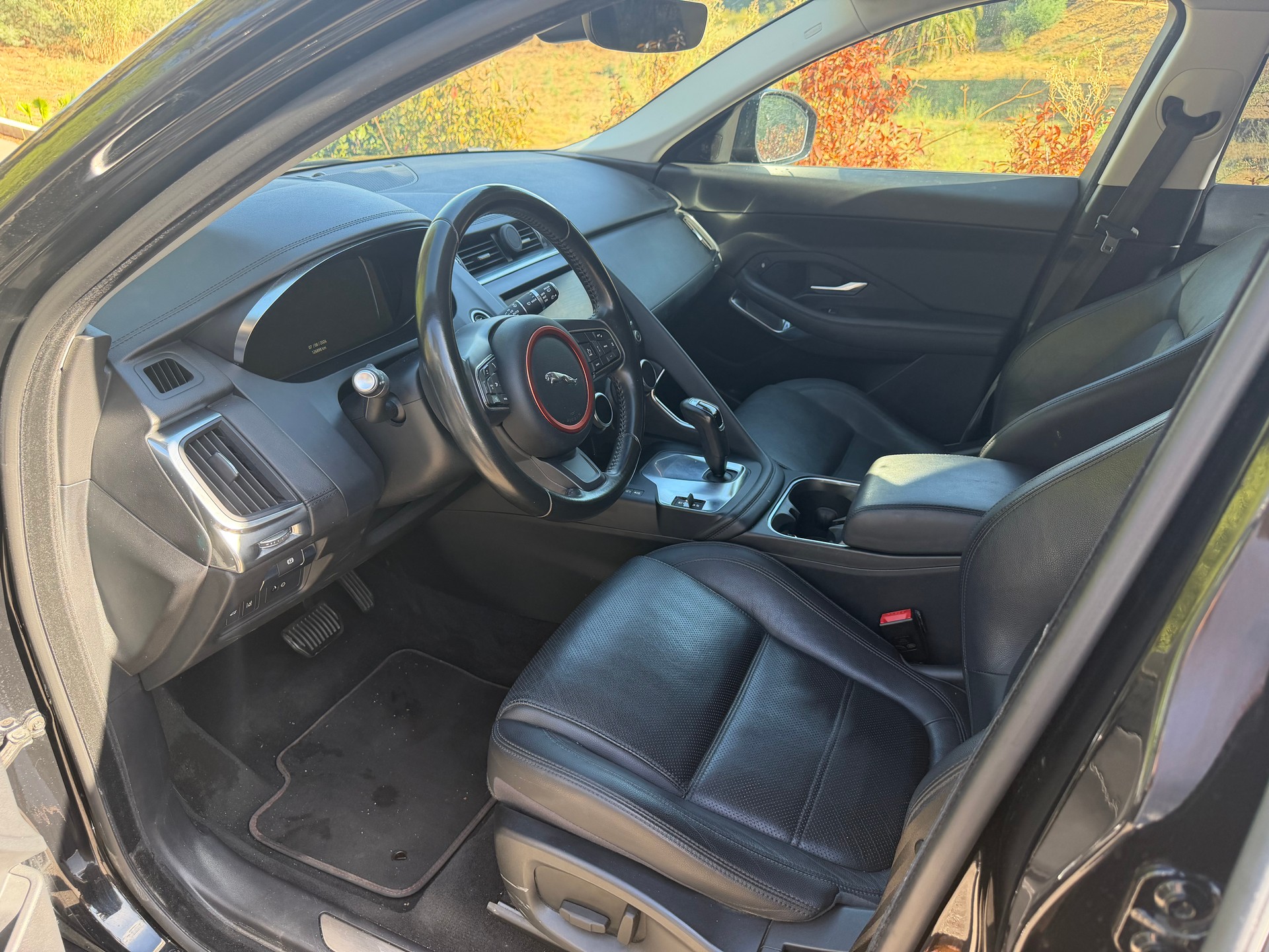 JAGUAR 2.0 D 240 S AWD-image-3
