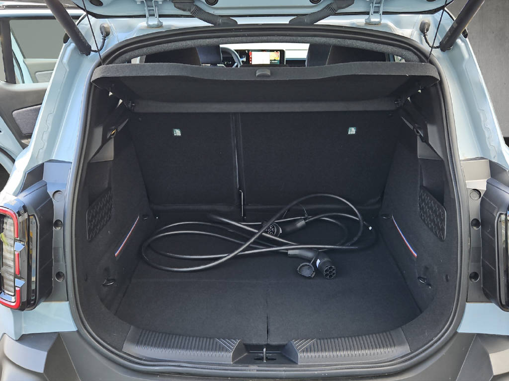 RENAULT R4 E-Tech Comfort Range techno-image-9
