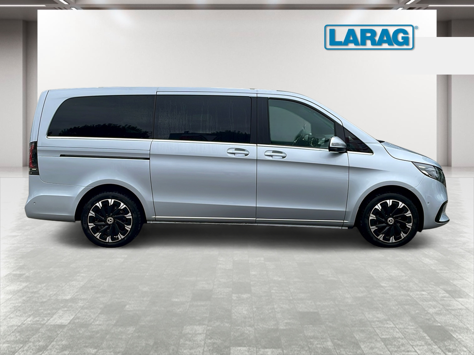 MERCEDES-BENZ V 300 AVANTGARDE 3200mm L-image-3