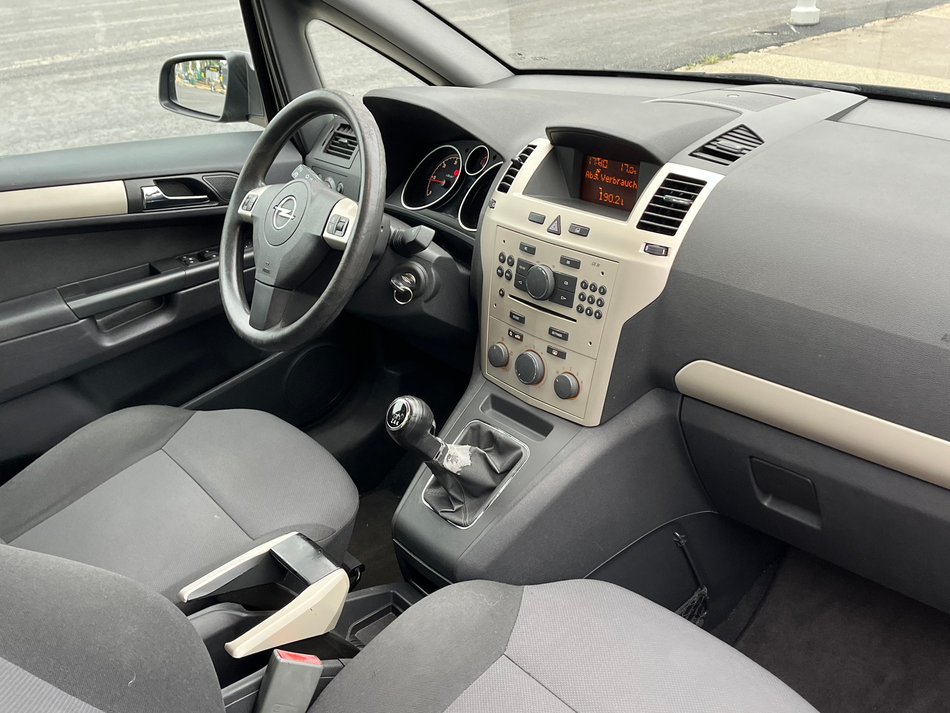 OPEL Zafira 1.7 CDTI Enjoy-image-9