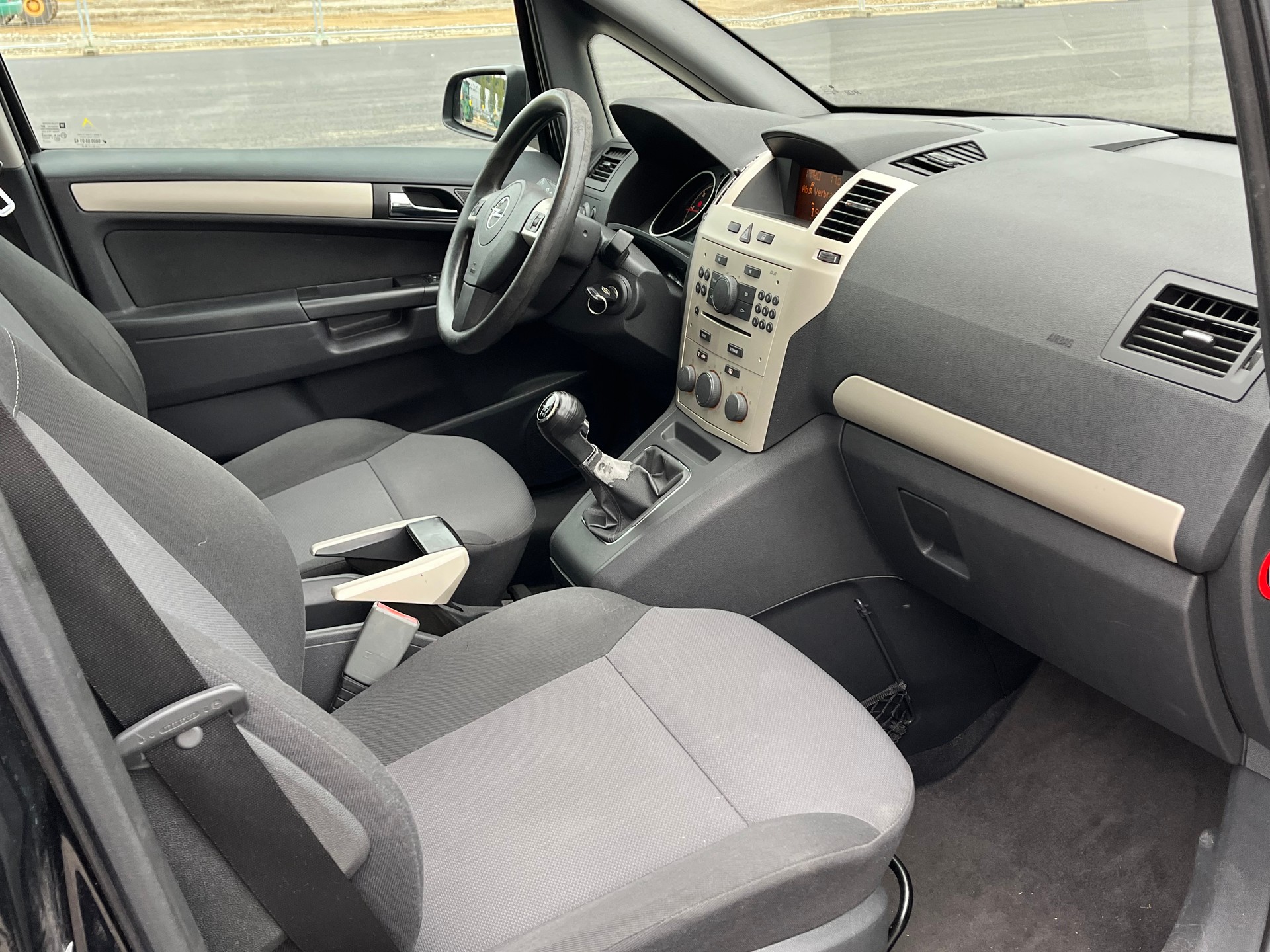 OPEL Zafira 1.7 CDTI Enjoy-image-8