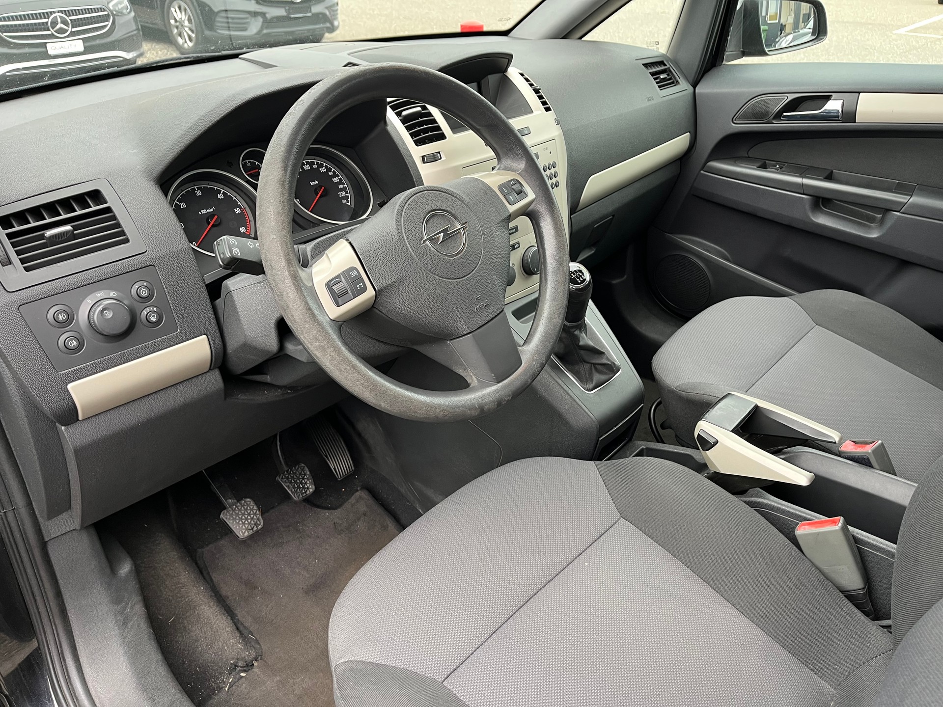 OPEL Zafira 1.7 CDTI Enjoy-image-12