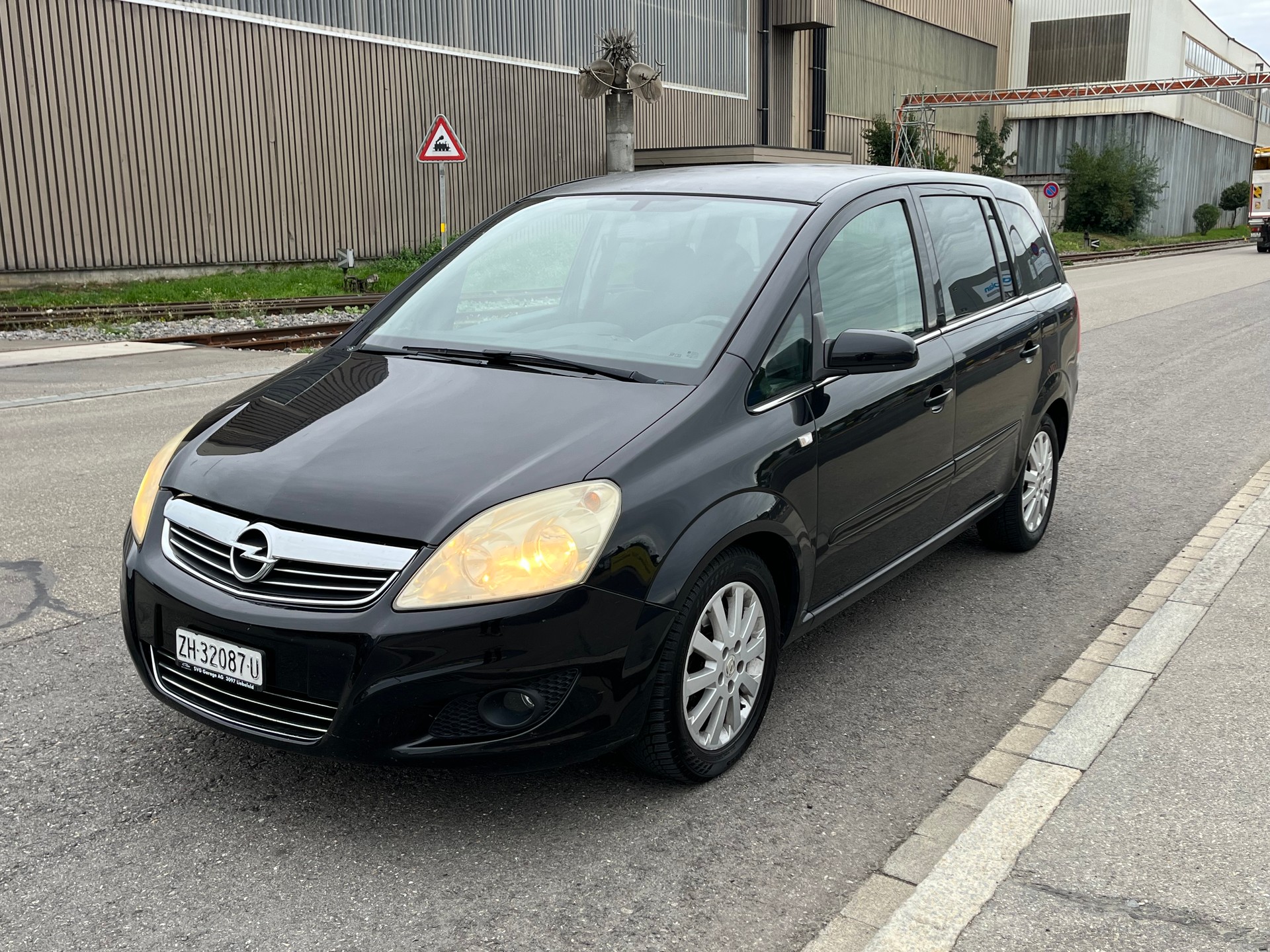 OPEL Zafira 1.7 CDTI Enjoy-image-1