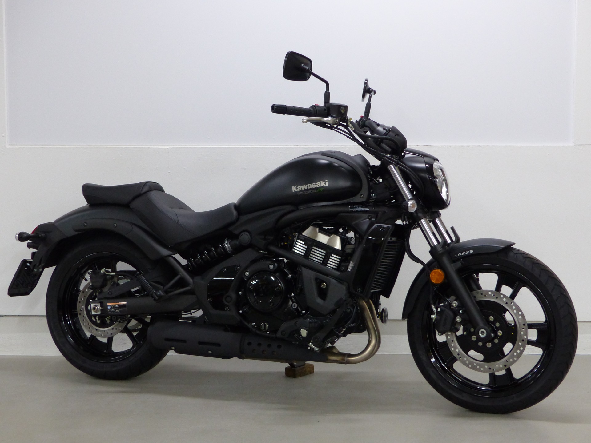 KAWASAKI Vulcan S ABS-showroom-element-1