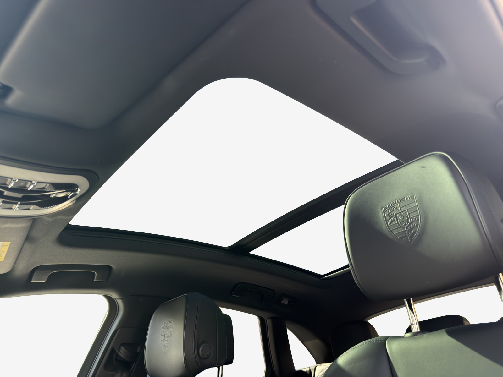 PORSCHE Macan GTS PDK-image-15
