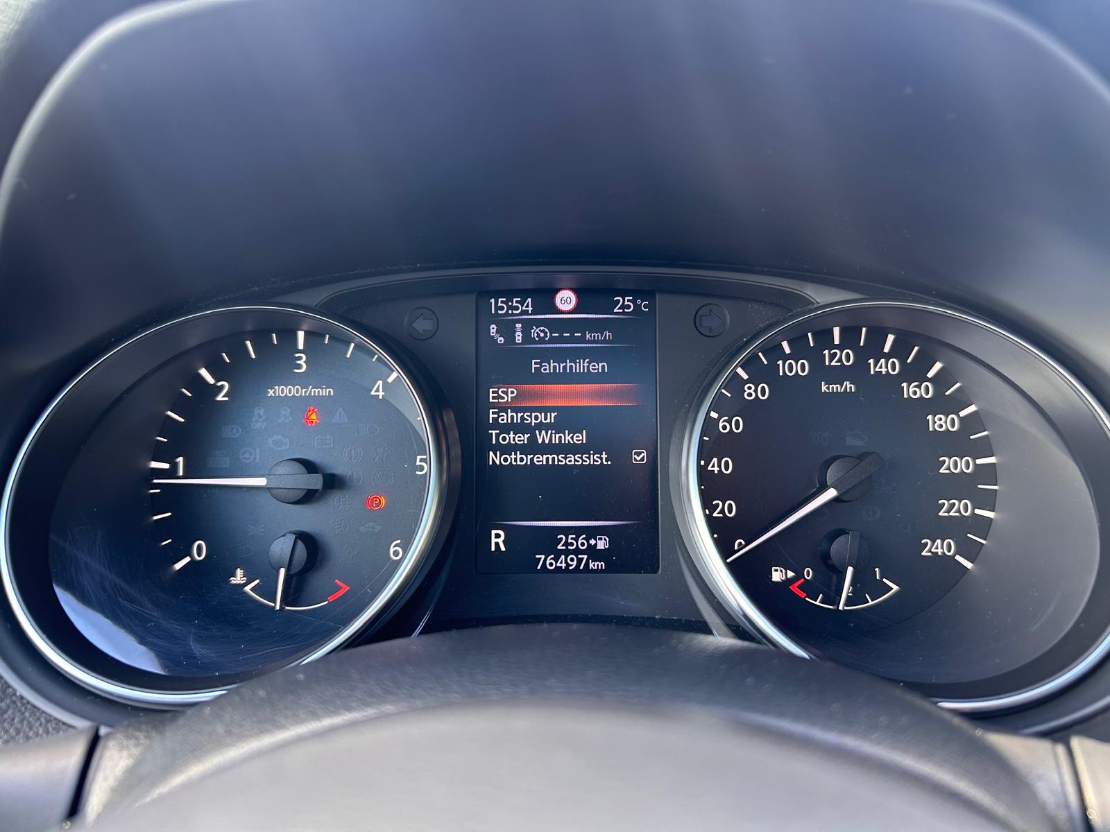 NISSAN Qashqai 1.6 dCi tekna Xtronic CVT-image-20