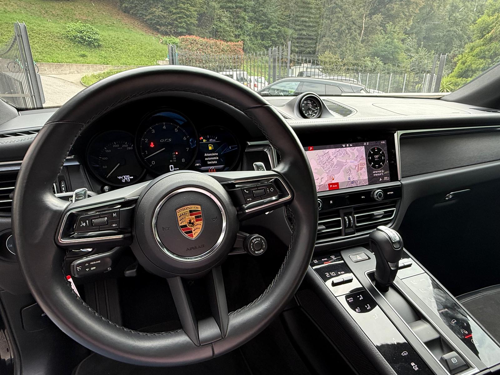 PORSCHE Macan GTS PDK-image-9