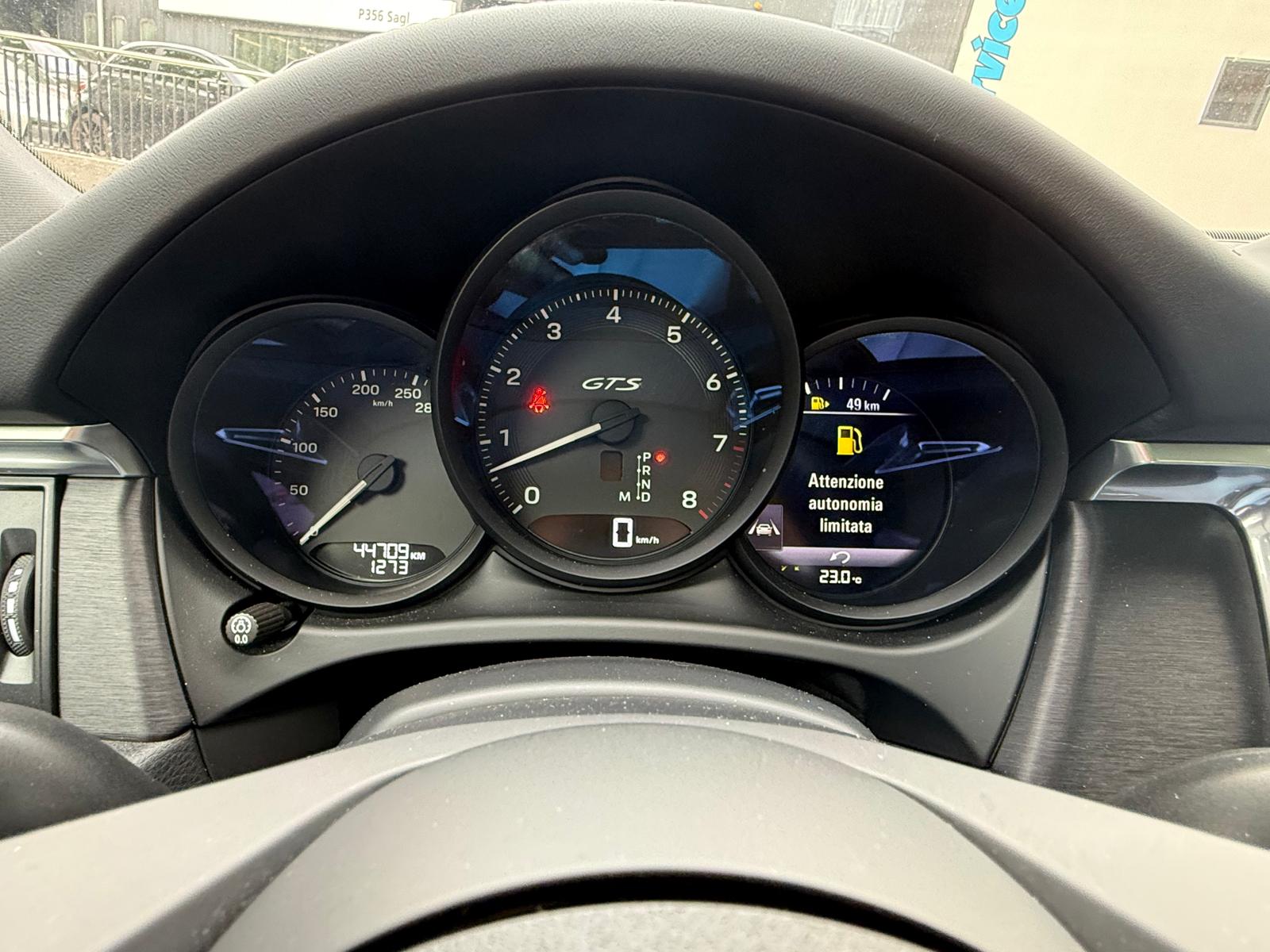 PORSCHE Macan GTS PDK-image-14