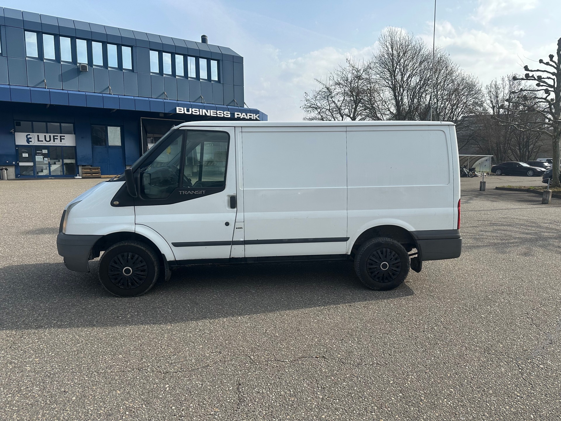 FORD Transit 2.2 TDCi 280 S Trend-image-1