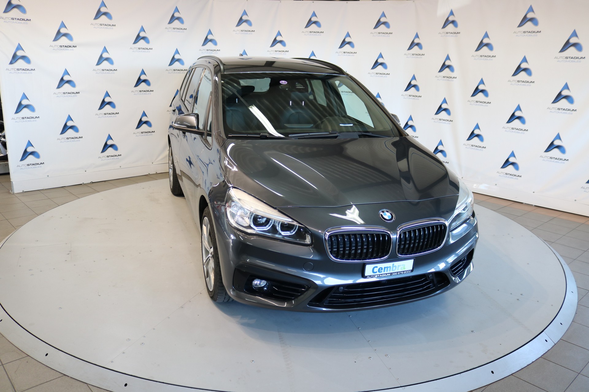 BMW 220i Gran Tourer M Sport Steptronic-image-6