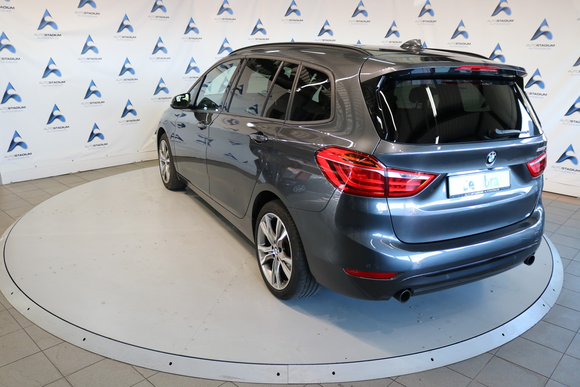 BMW 220i Gran Tourer M Sport Steptronic-image-16