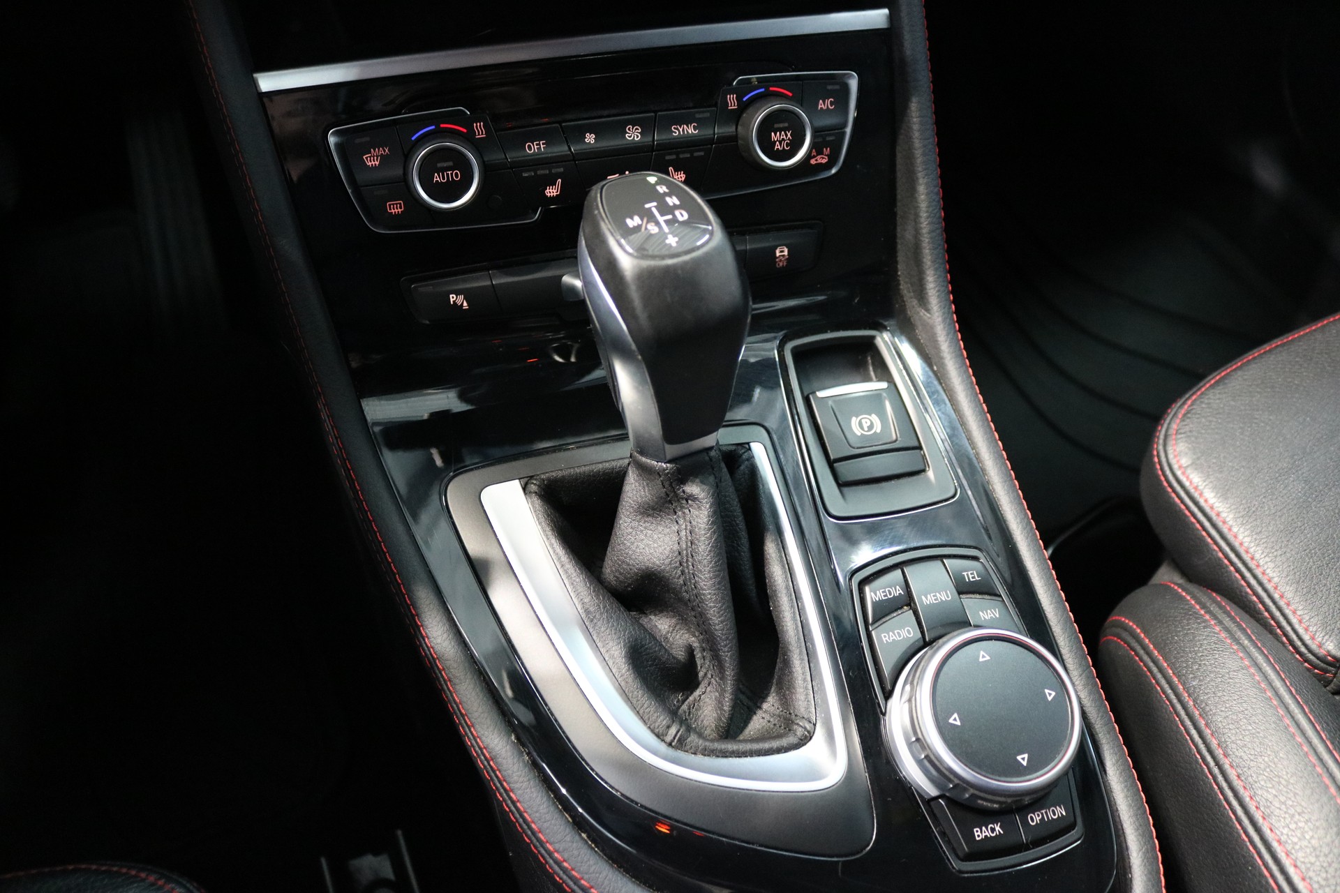 BMW 220i Gran Tourer M Sport Steptronic-image-43