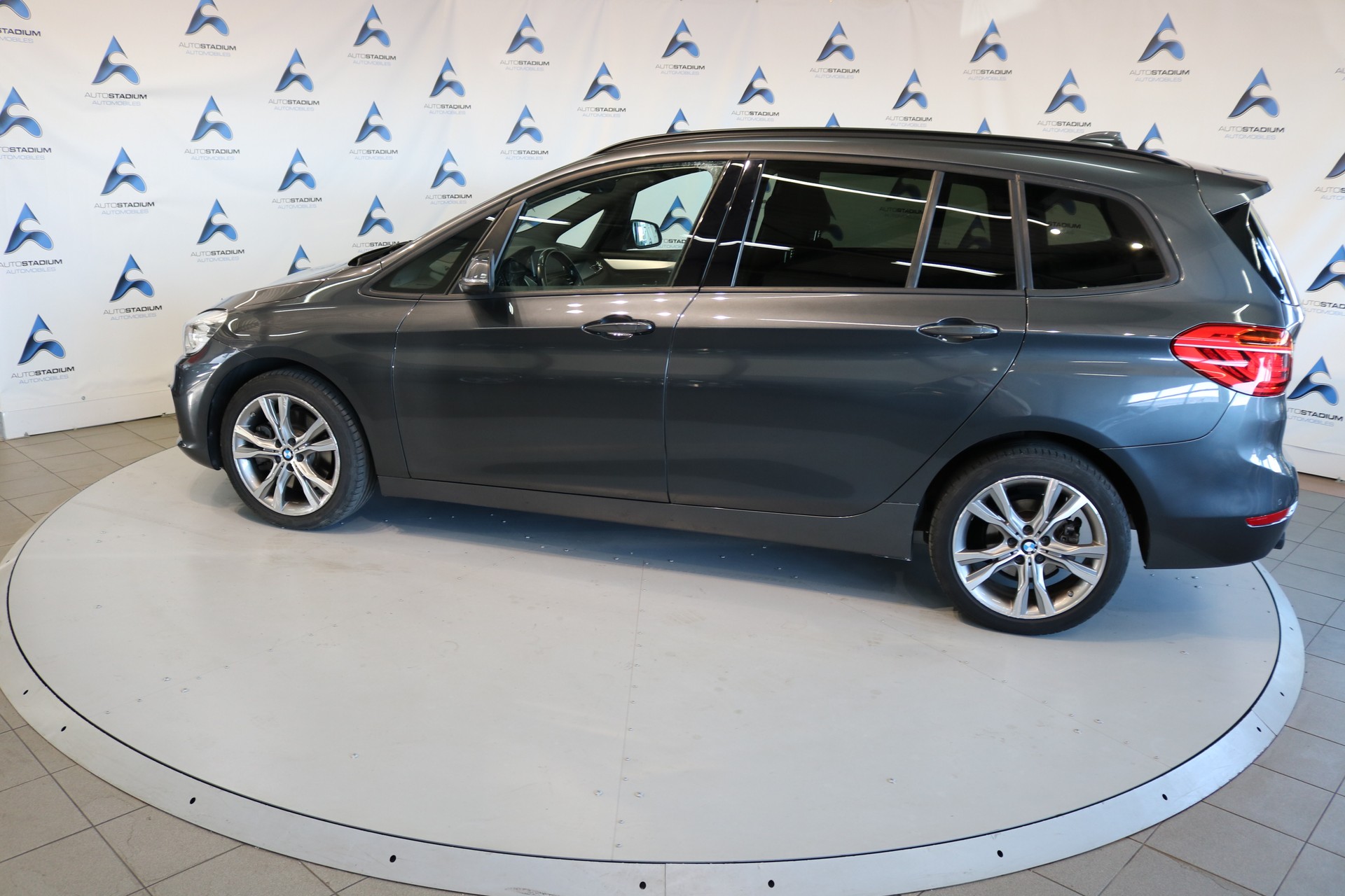 BMW 220i Gran Tourer M Sport Steptronic-image-14