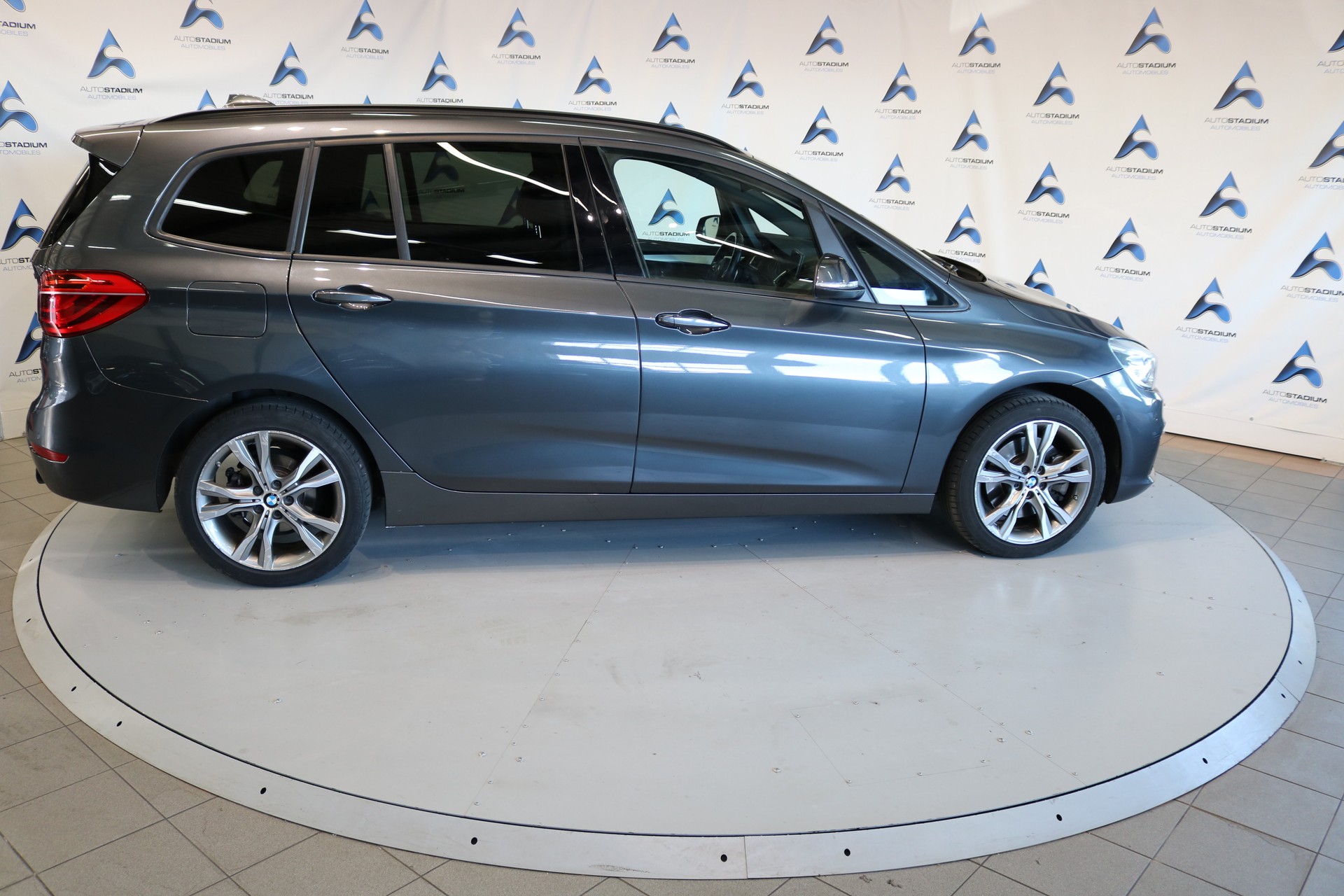 BMW 220i Gran Tourer M Sport Steptronic-image-23