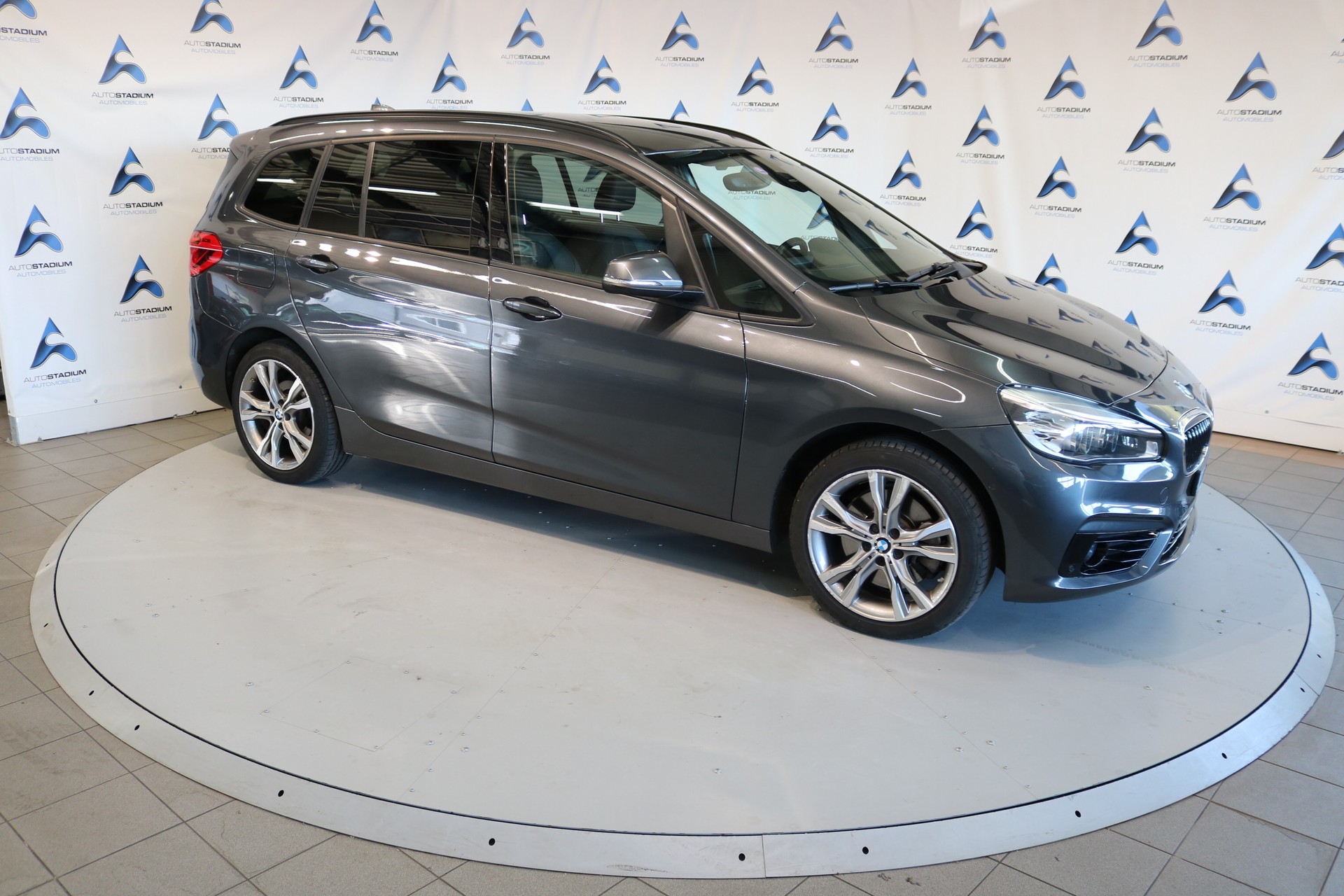 BMW 220i Gran Tourer M Sport Steptronic-image-25