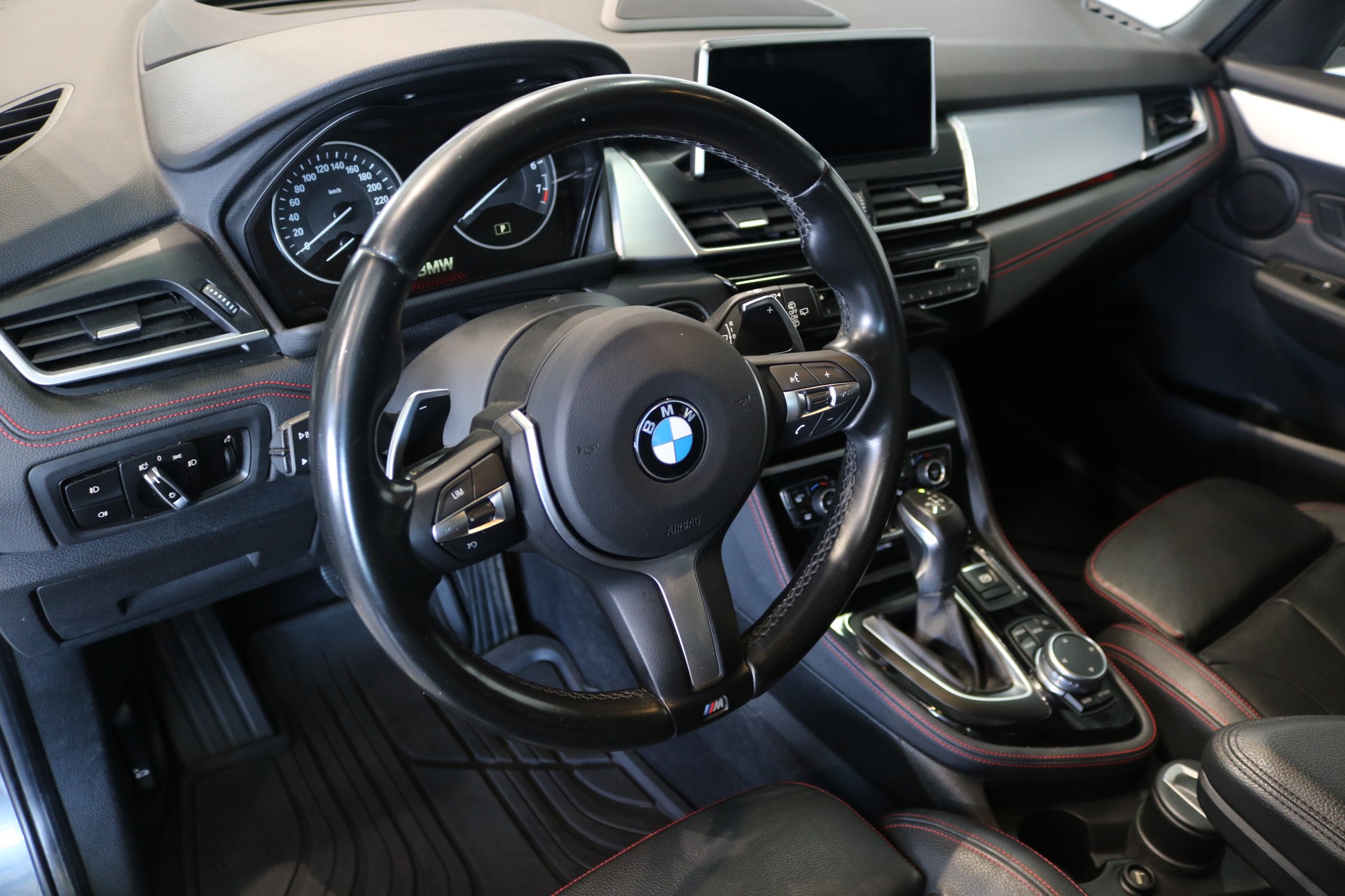 BMW 220i Gran Tourer M Sport Steptronic-image-31