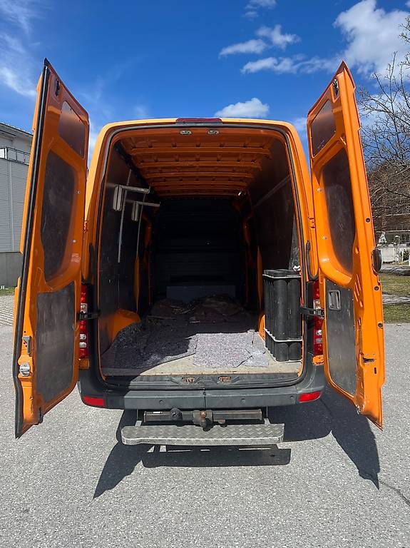 MERCEDES-BENZ Sprinter-image-2