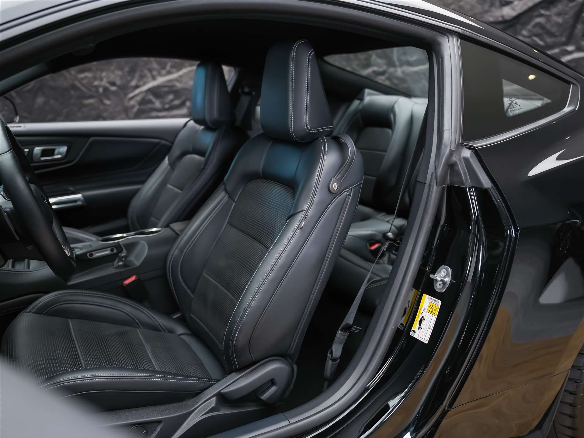 FORD Mustang Coupé 5.0 V8 GT *Facelift*Sitzbelüftung*Lenkradheizung*-image-9