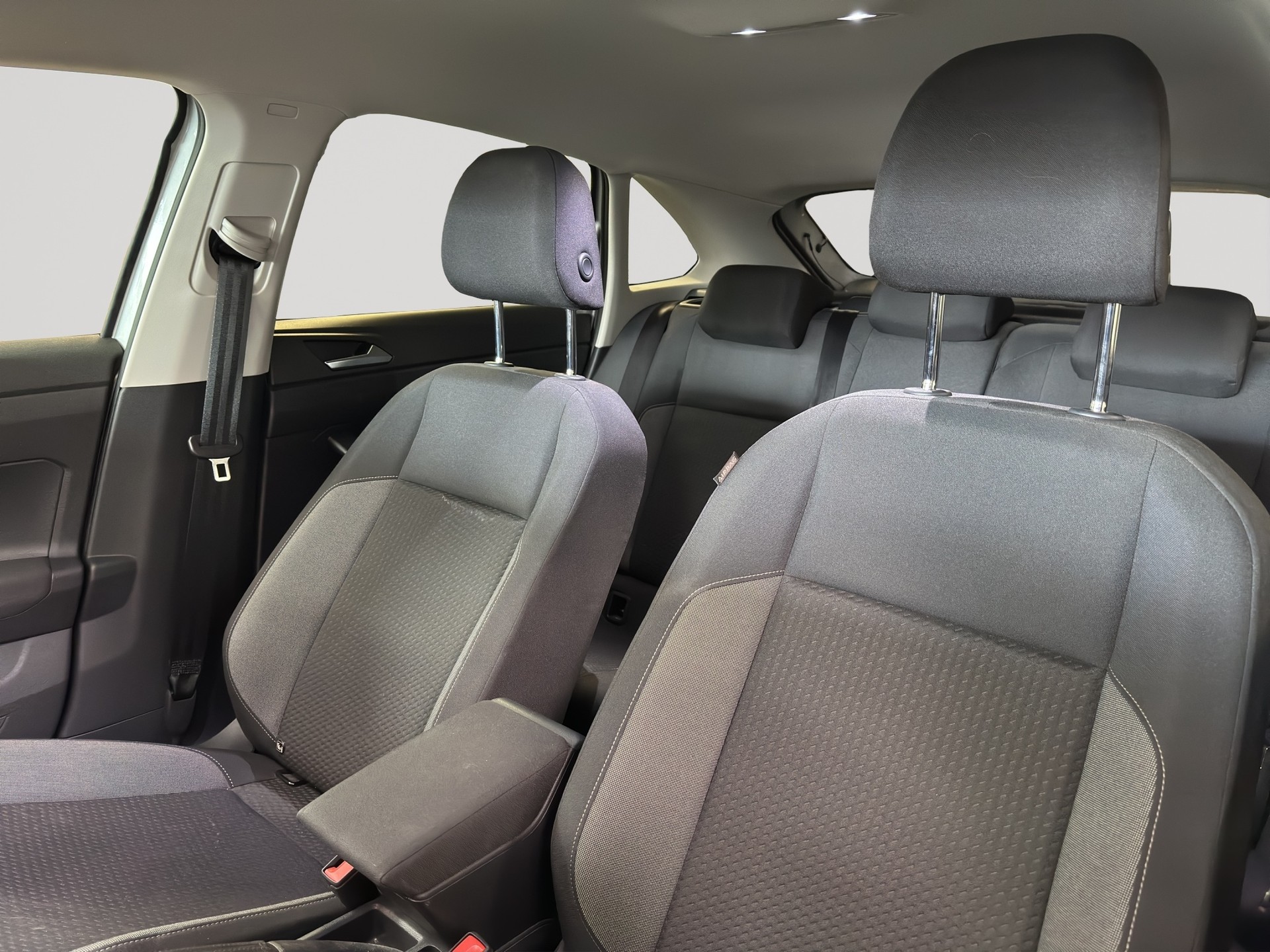 VW Taigo 1.0 TSI Life DSG-image-5
