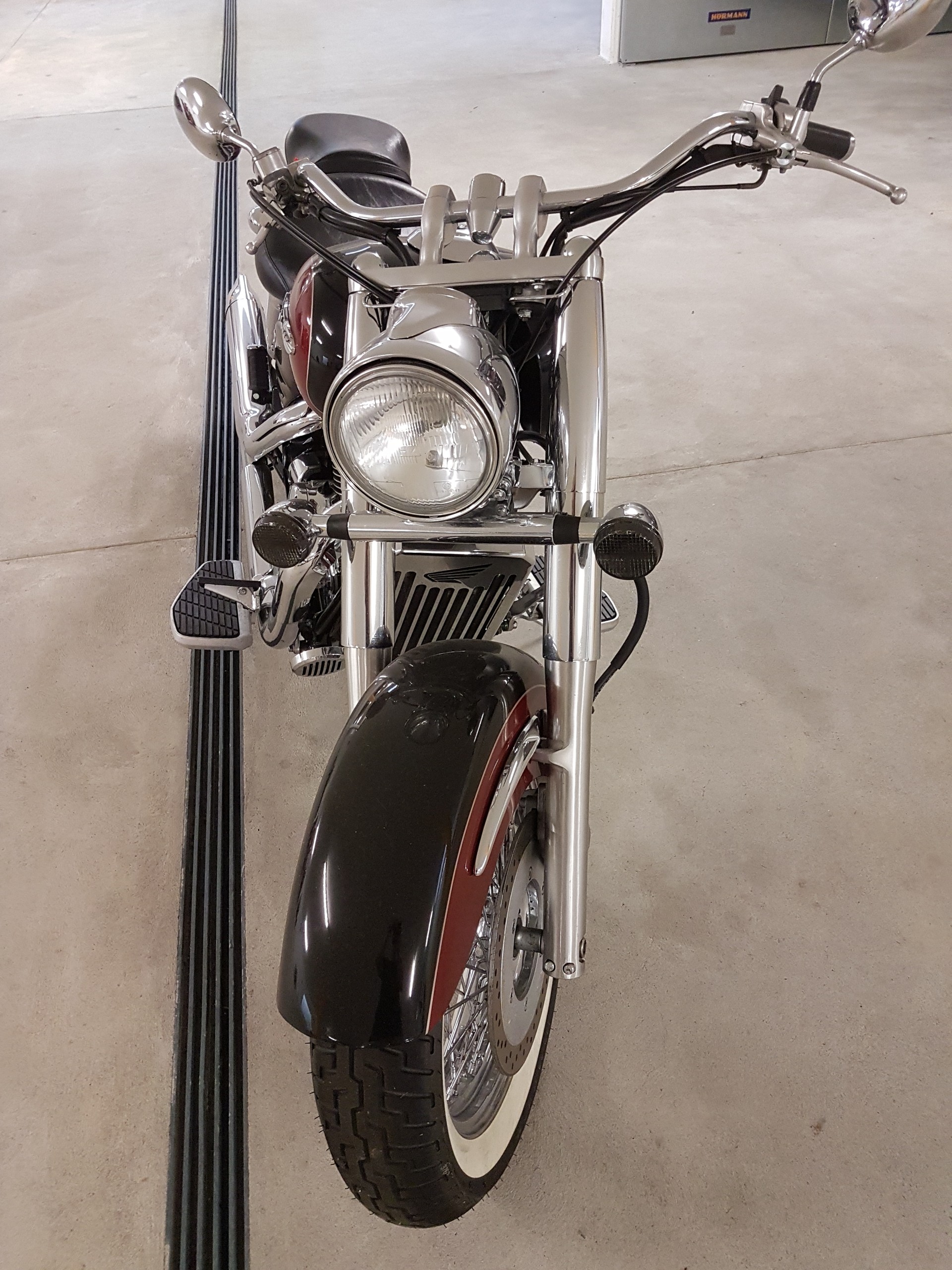 HONDA VT 1100 C3 Shadow Aero-image-1
