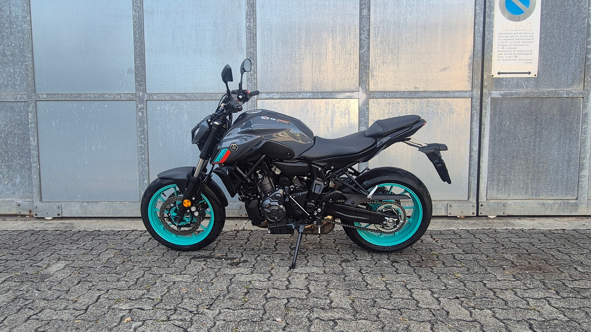 YAMAHA MT-07 (35KW)-showroom-element-1