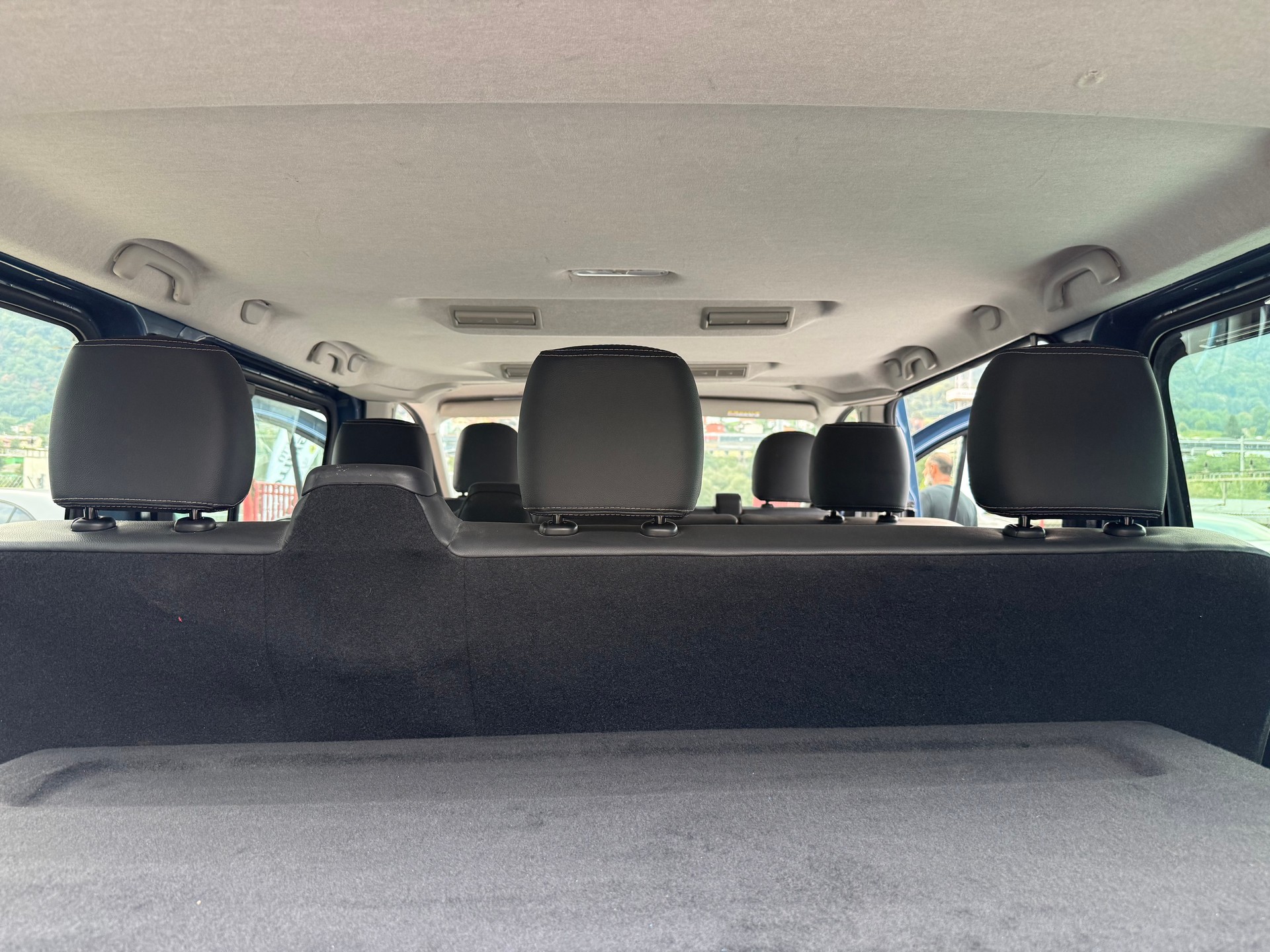 NISSAN NV300 dCi 120 2.9 L2H1 Comfort 9Pl.-image-11