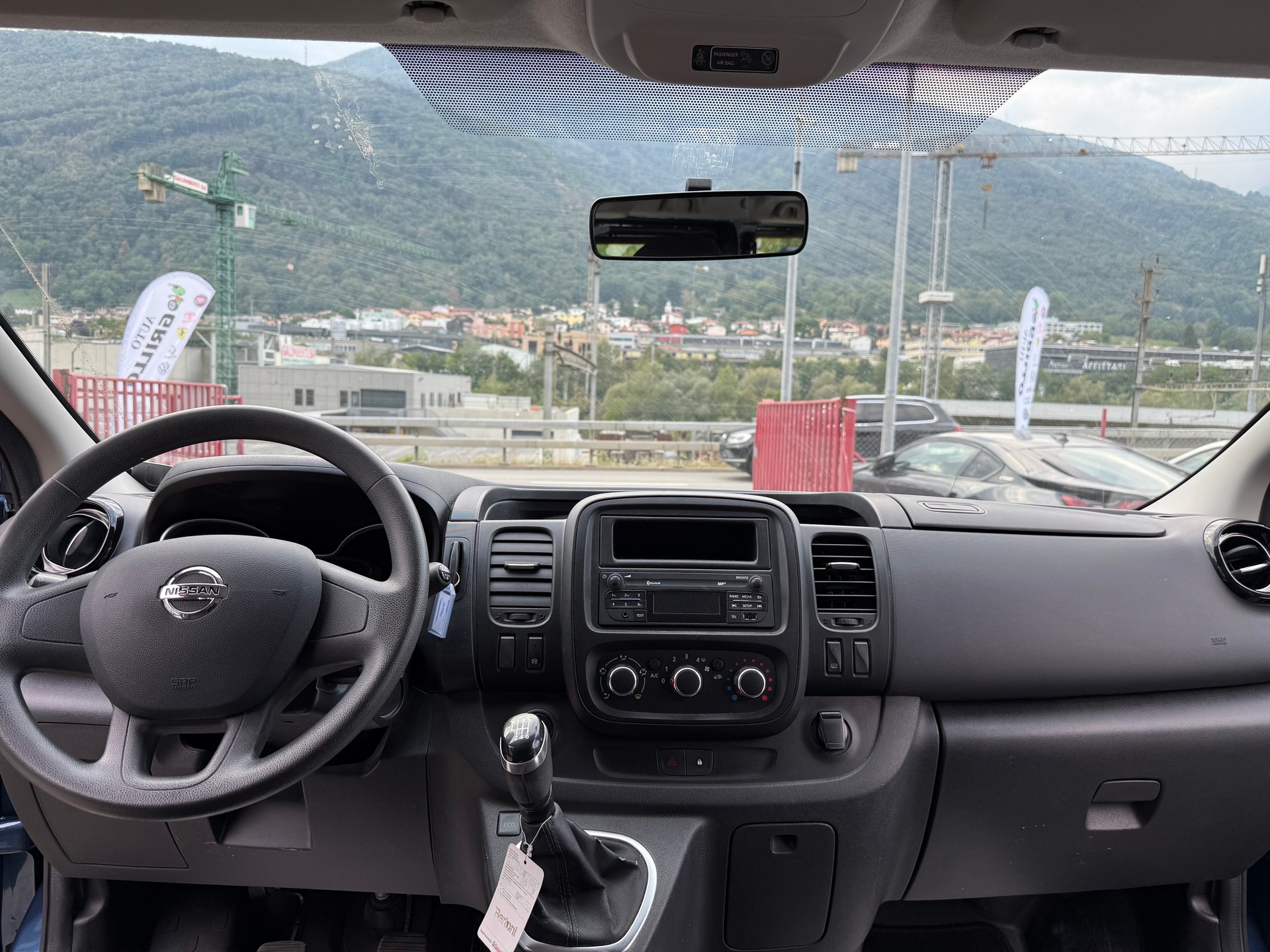 NISSAN NV300 dCi 120 2.9 L2H1 Comfort 9Pl.-image-4