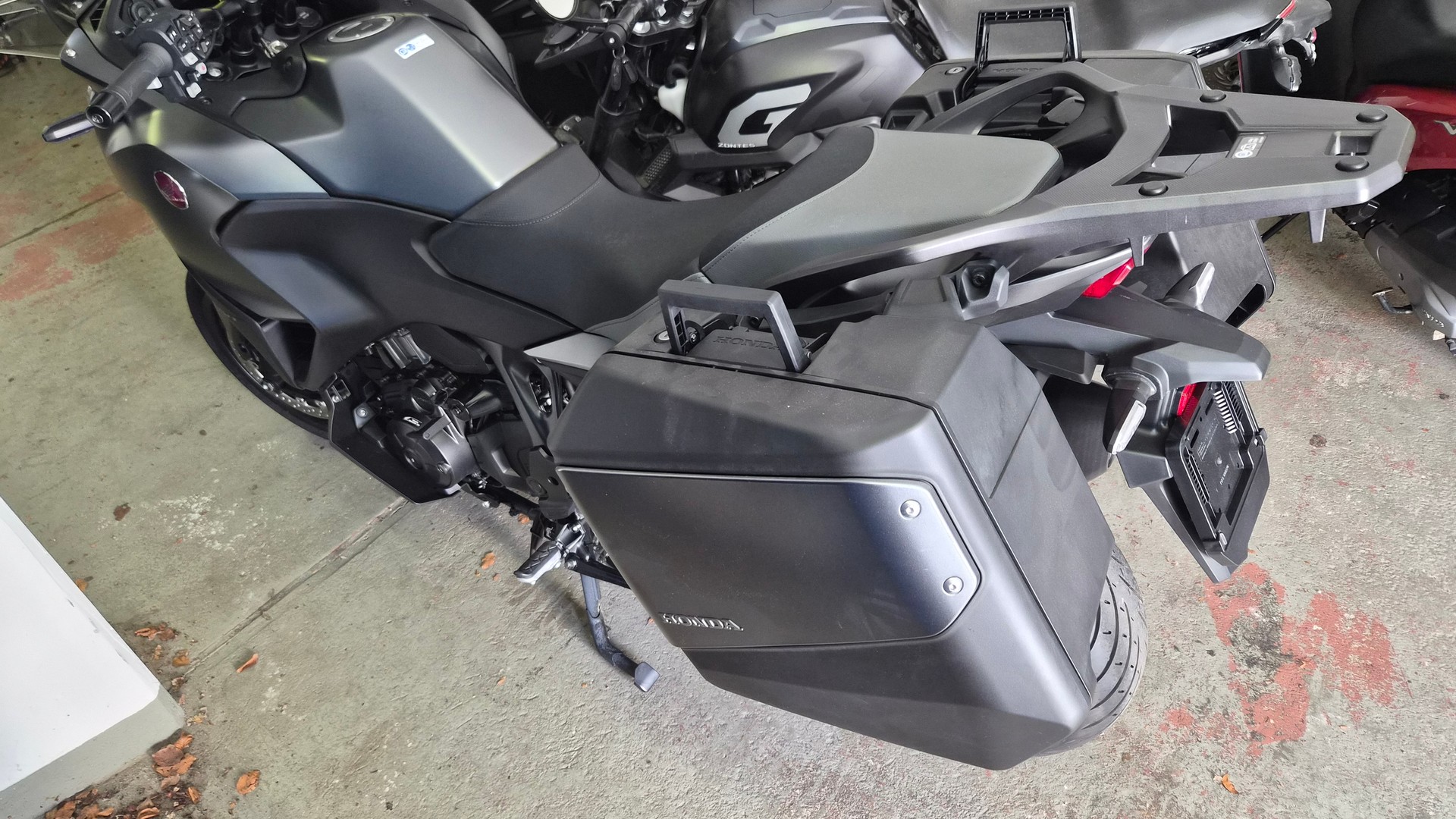 HONDA NT 1100 DCT-image-11