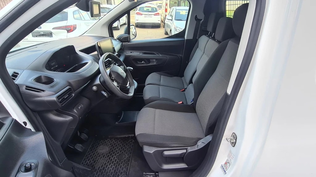 PEUGEOT Partner 1.5 Blue HDi s/s Asphalt Standard 1000kg ** 130 PS ** 3-Plätzer ** RF-Kamera ** LTZ MFK 25.08.2025 **-image-14