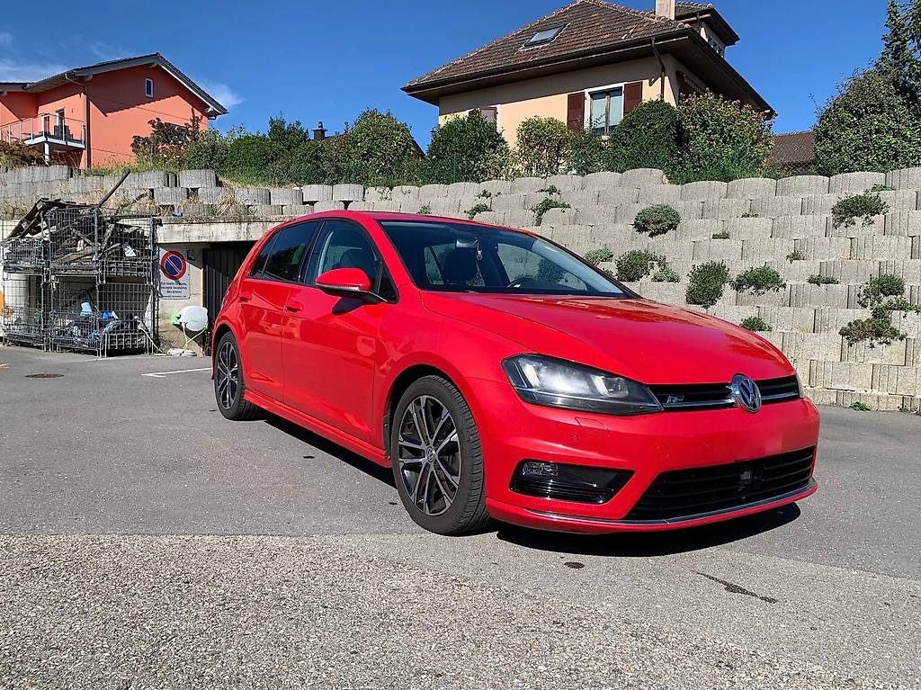 VW Golf 1.4 TSI R-Line Design-image-0