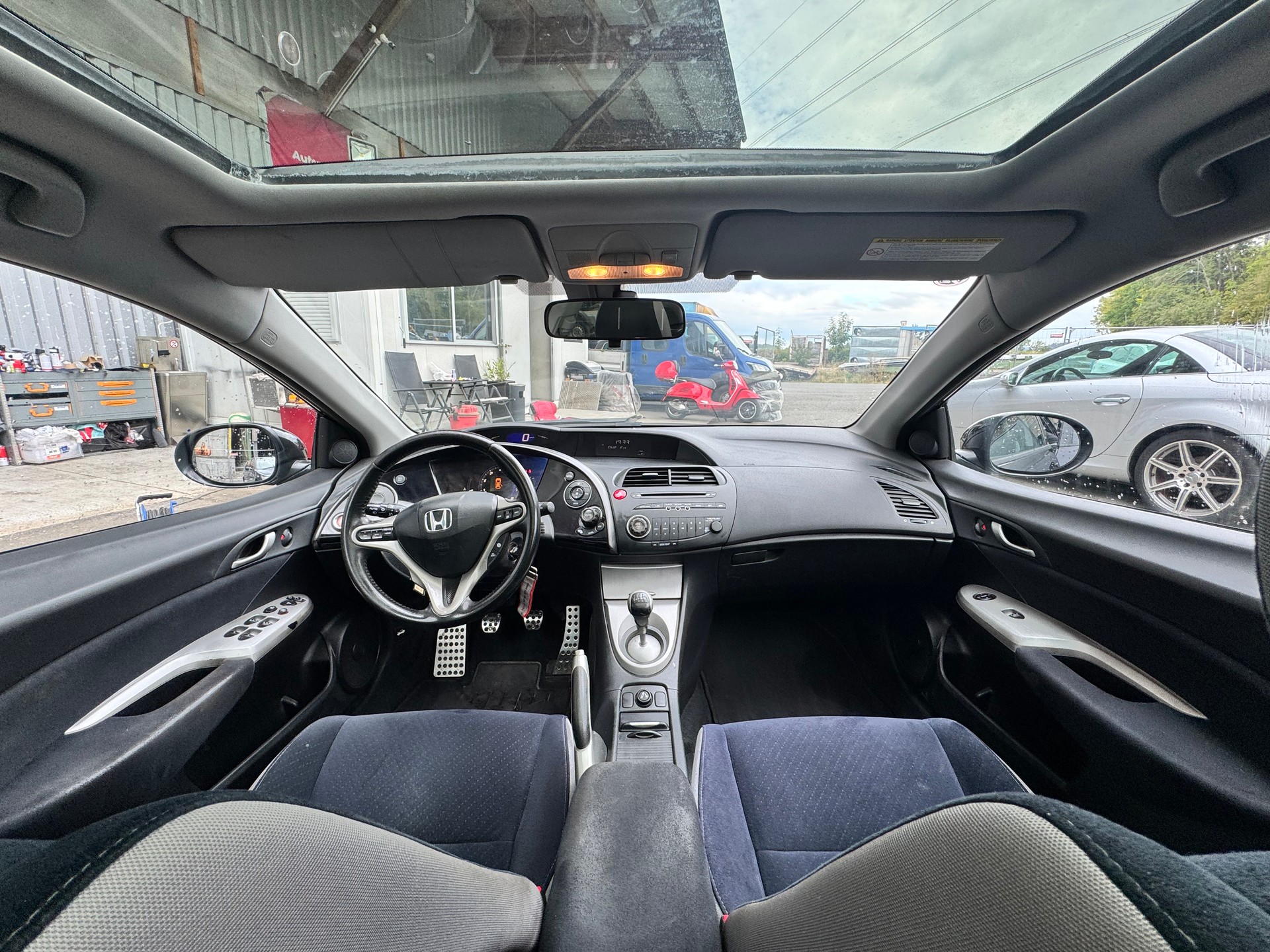 HONDA Civic 1.8i Sport-image-10