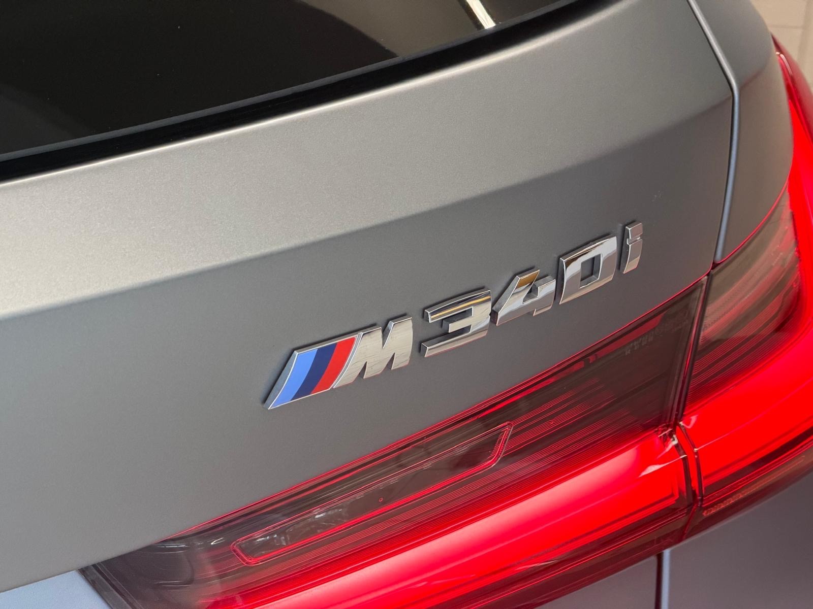 BMW M340i xDrive 48V Touring Steptronic M Sport Pro INDIVIDUAL FROZEN PURE GREY-image-29
