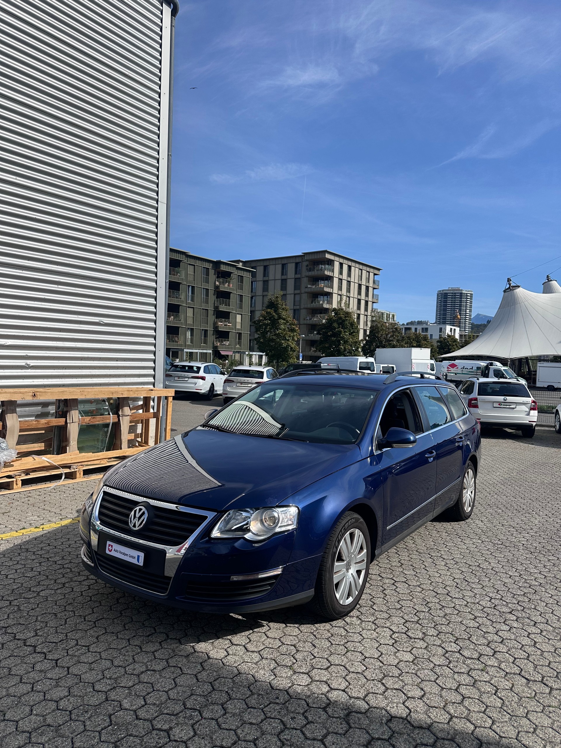 VW Passat Variant 2.0 FSI Highline-image-2