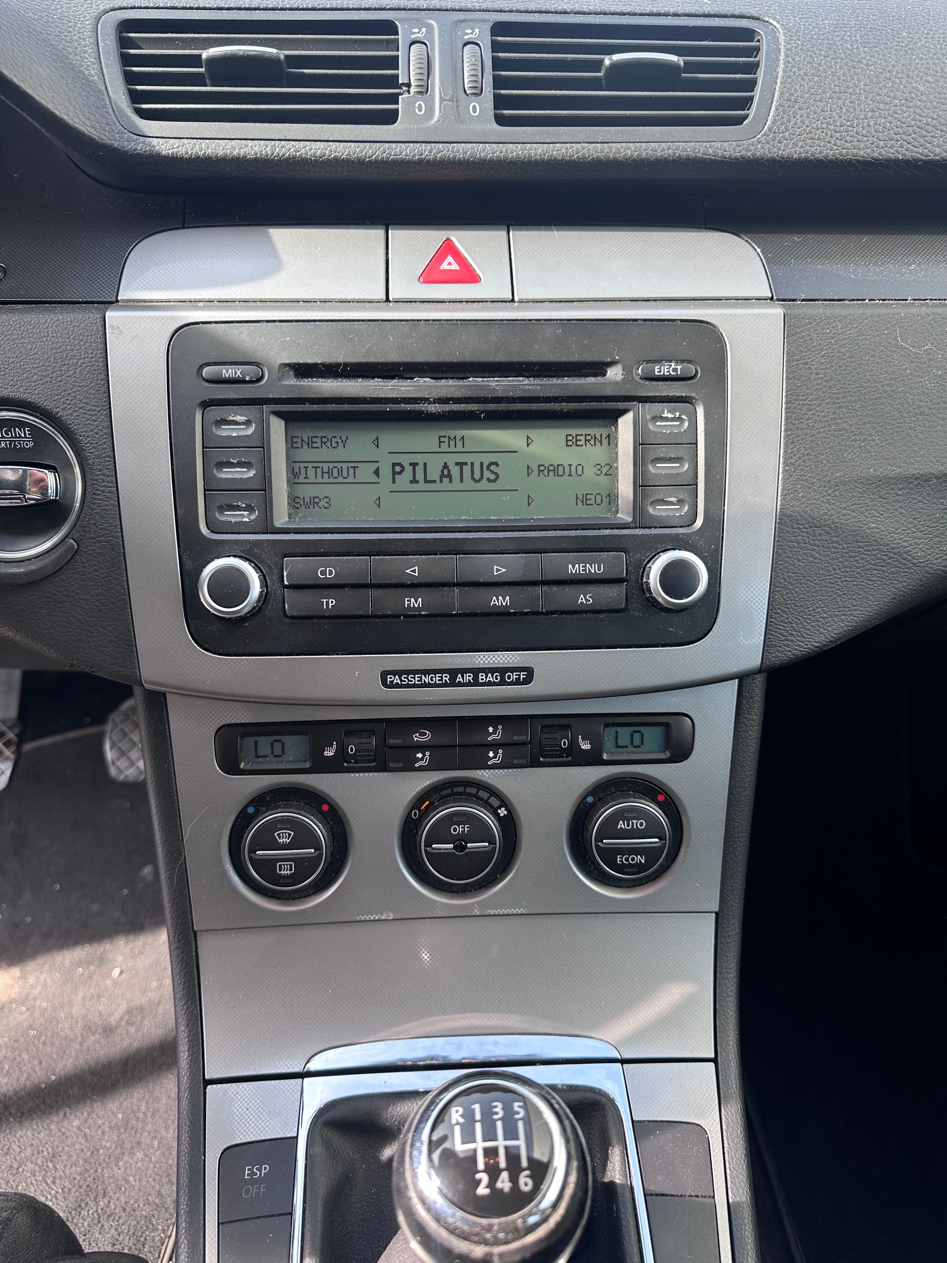VW Passat Variant 2.0 FSI Highline-image-13