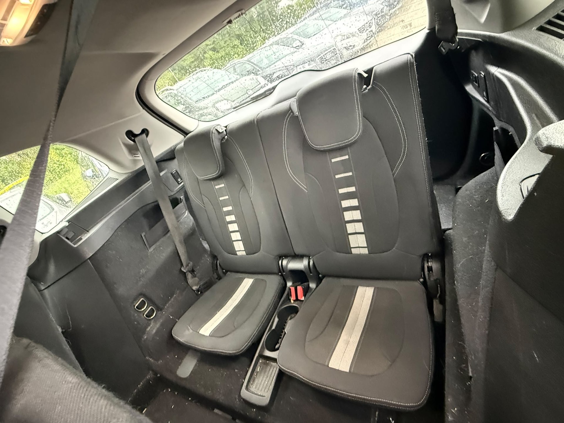 BMW 218d xDrive Gran Tourer Steptronic-image-11