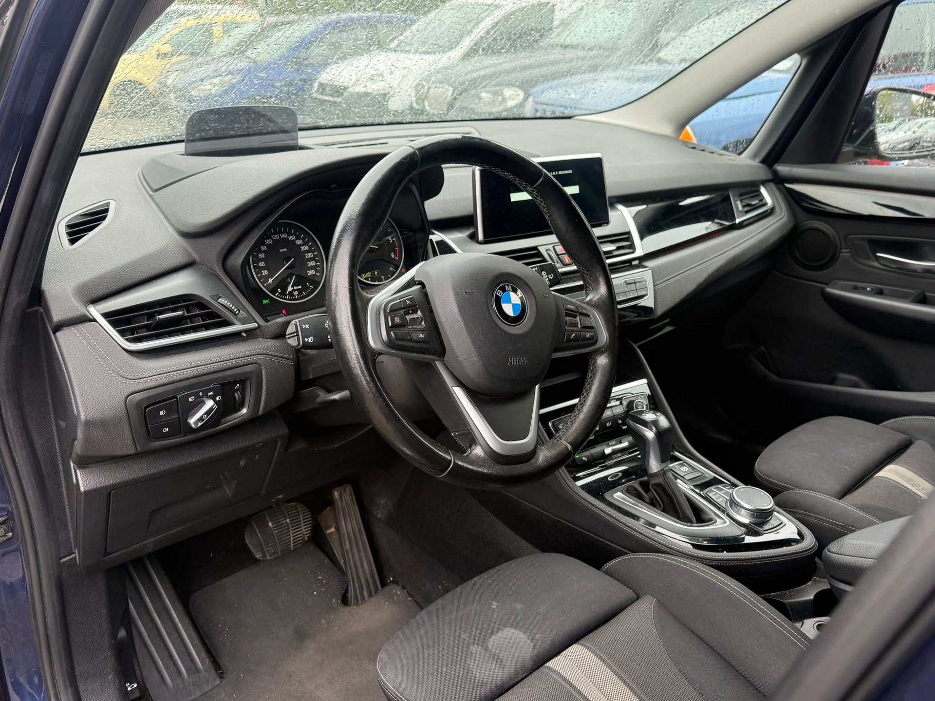 BMW 218d xDrive Gran Tourer Steptronic-image-14