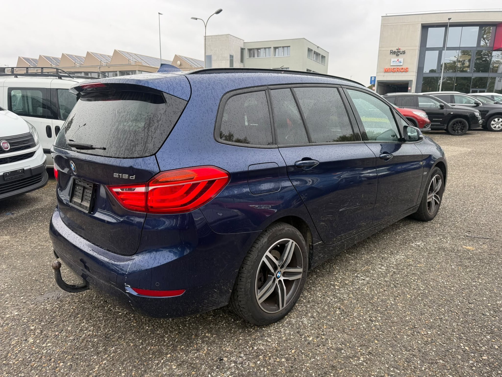 BMW 218d xDrive Gran Tourer Steptronic-image-5