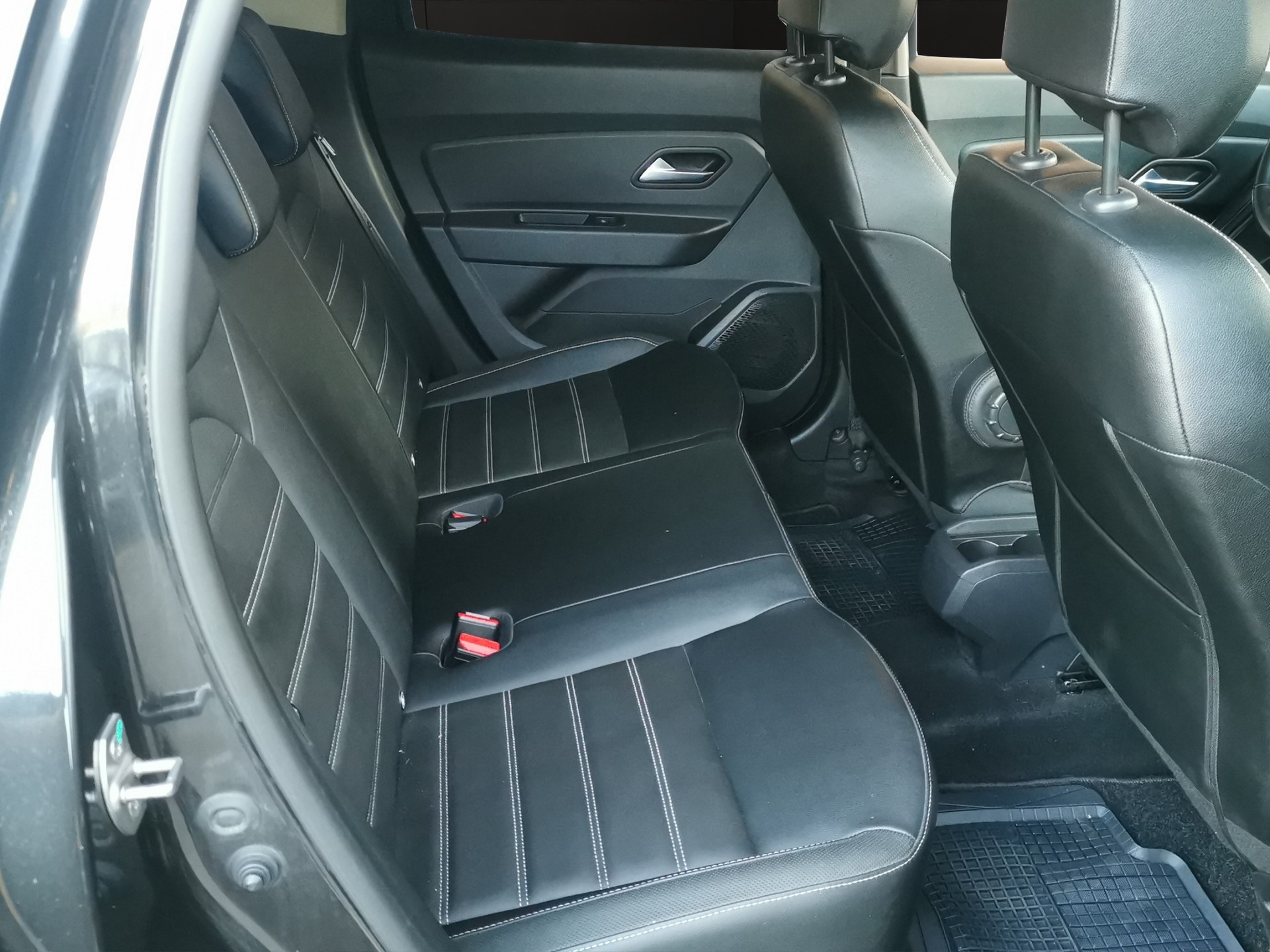 DACIA Duster TCe 125 Prestige 4x4-image-14