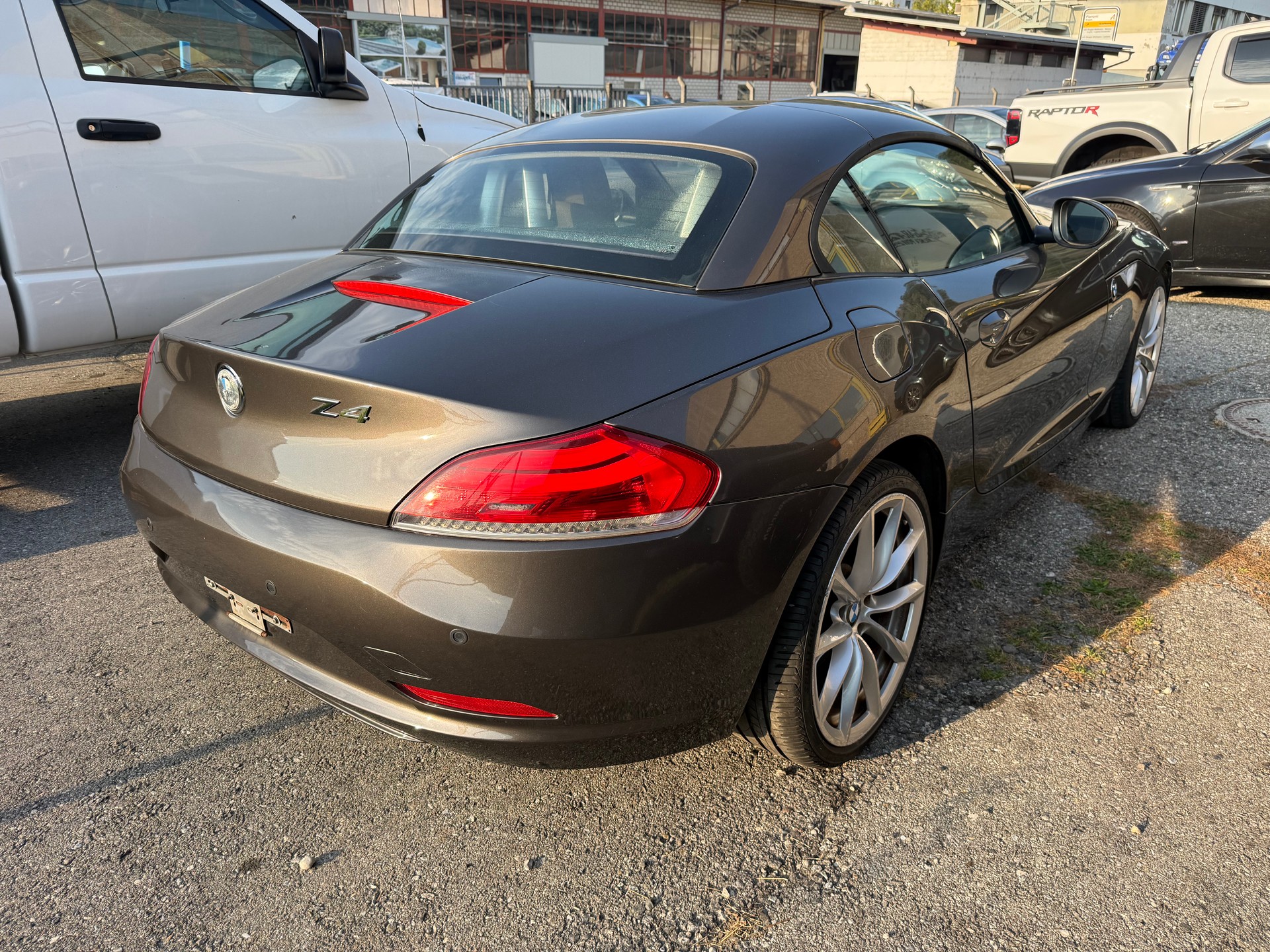 BMW Z4 sDrive23i-image-3