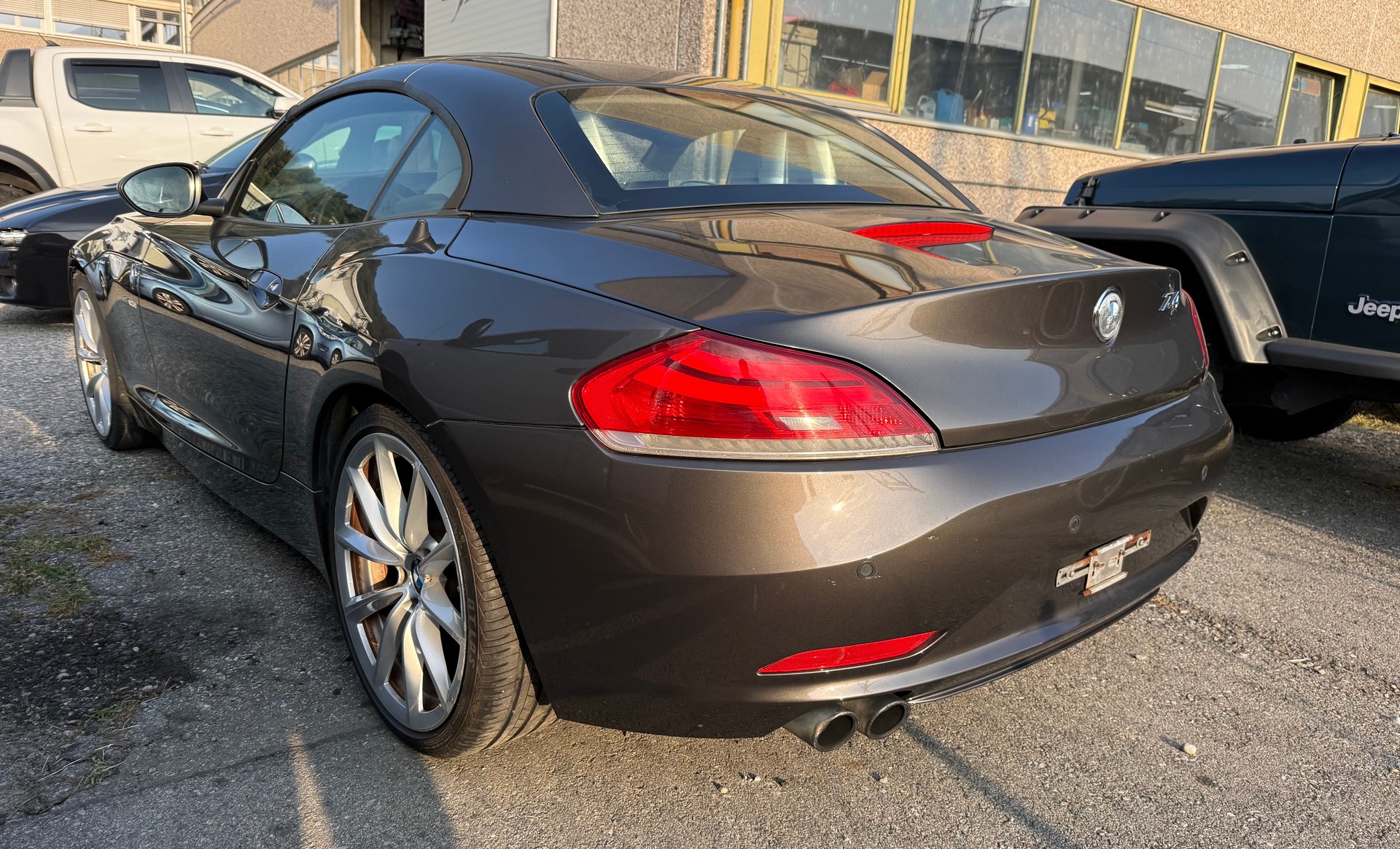 BMW Z4 sDrive23i-image-4