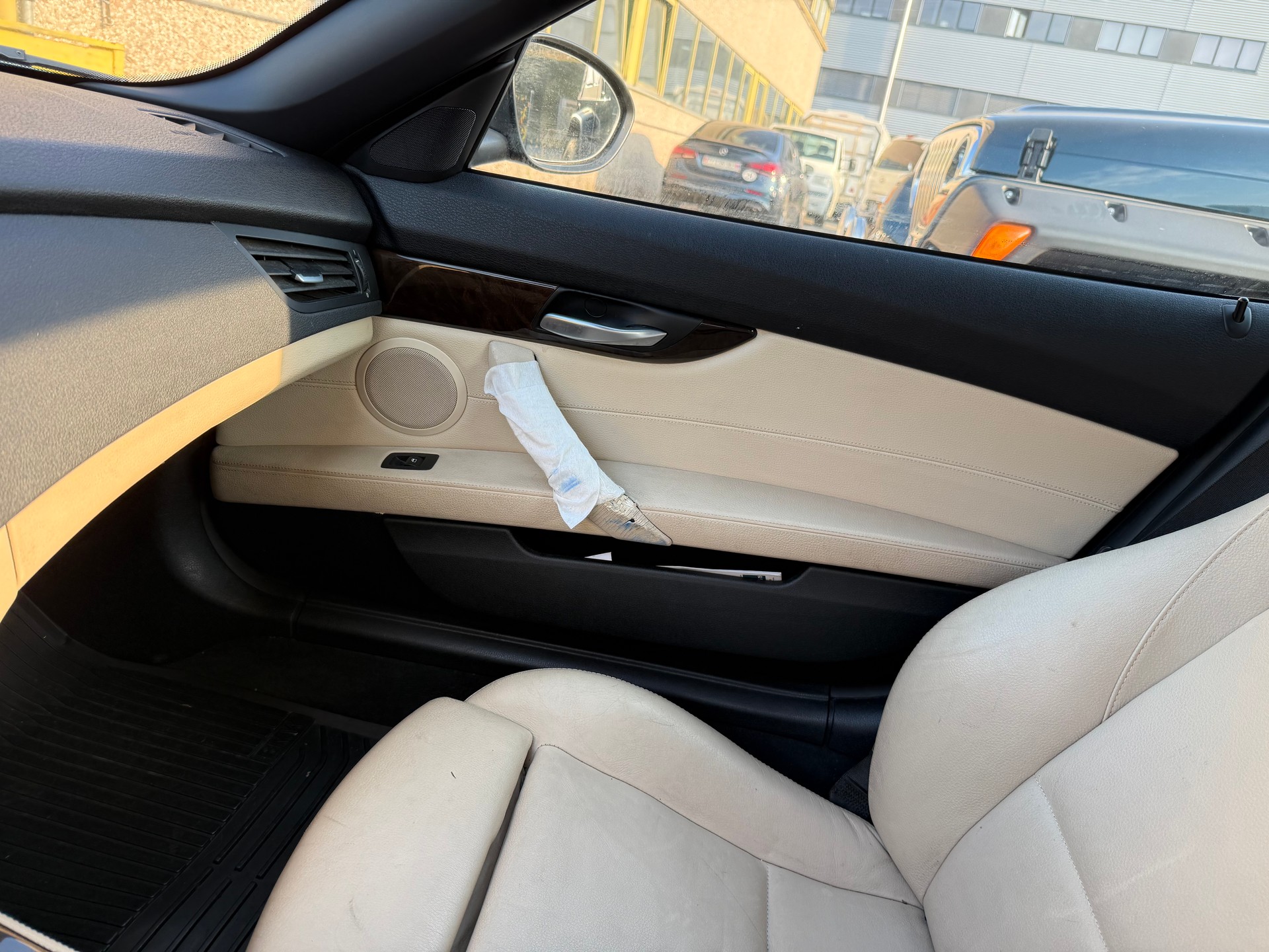 BMW Z4 sDrive23i-image-12