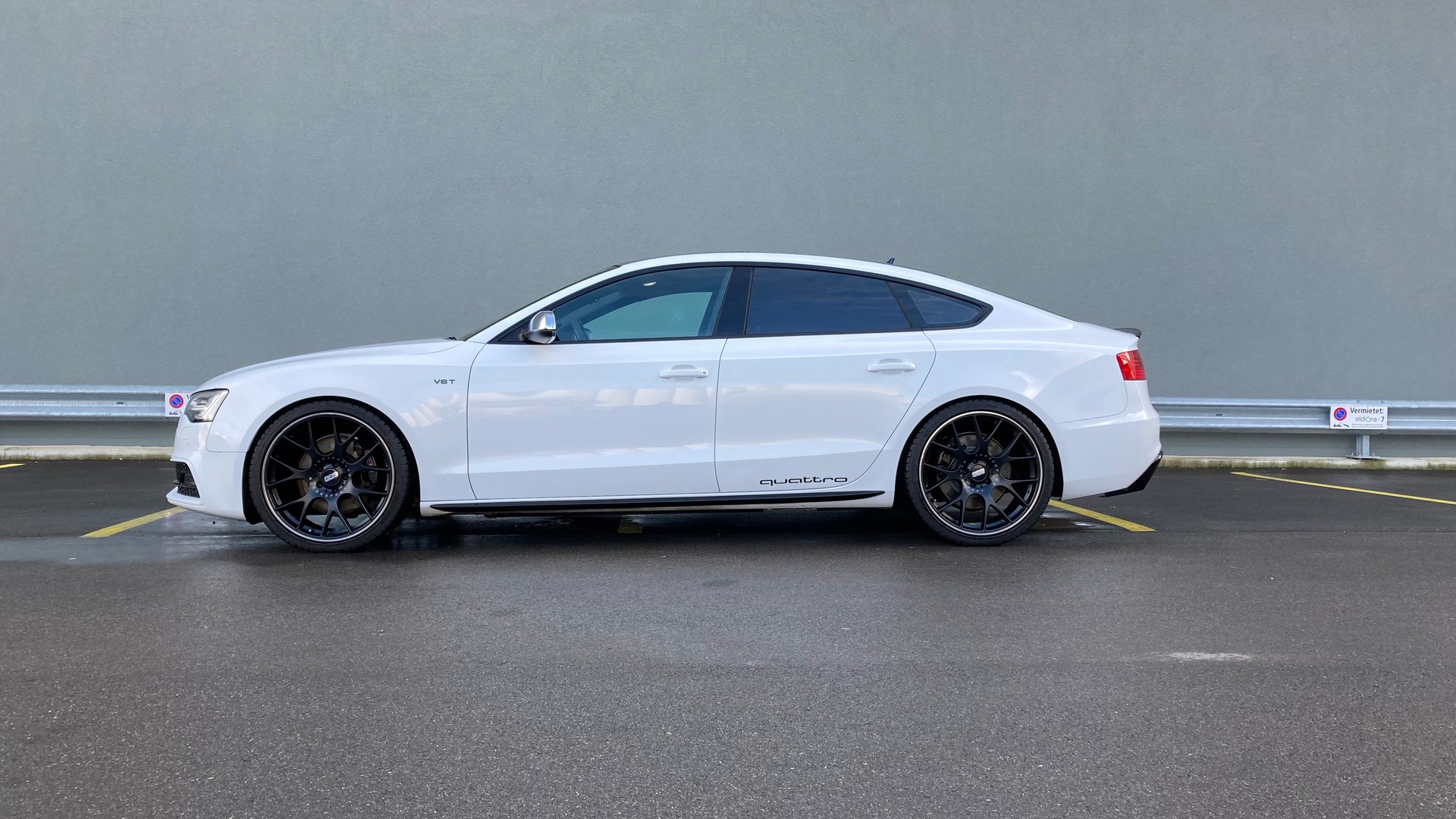 AUDI 3.0 V6 TFSI quattro S-Tronic-image-2