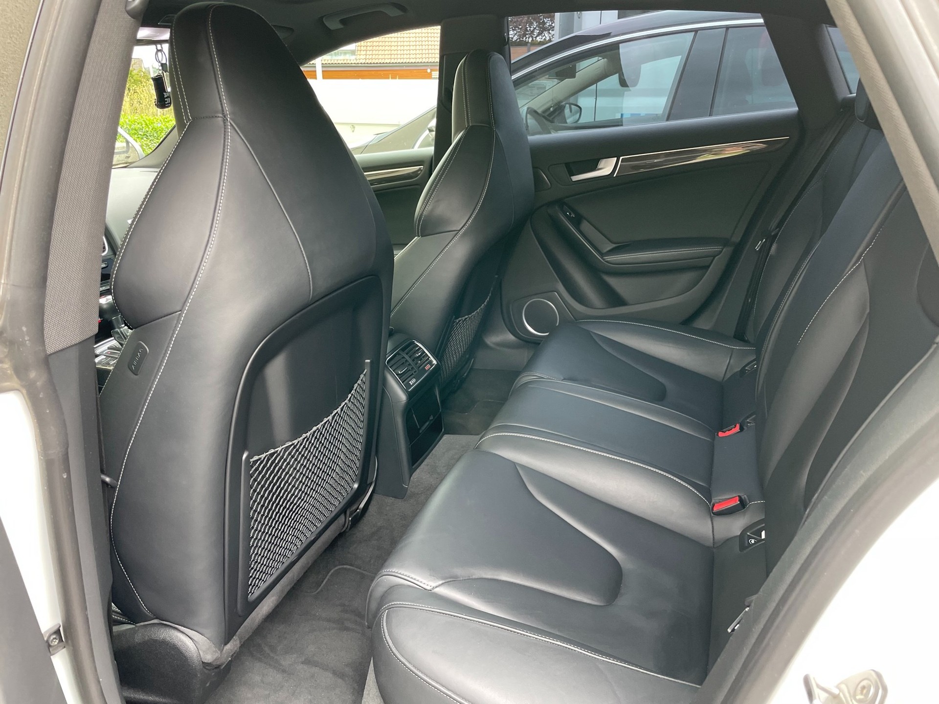 AUDI 3.0 V6 TFSI quattro S-Tronic-image-5