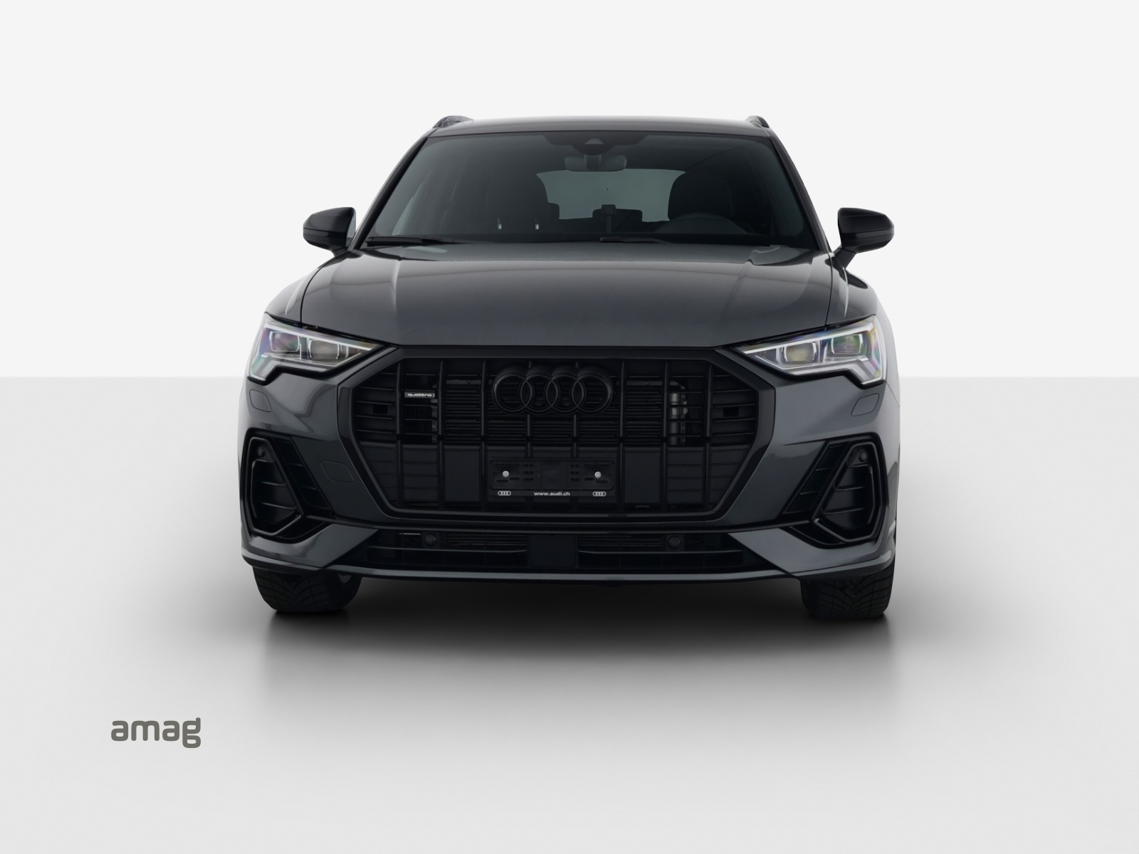 AUDI Q3 40 TDI S line quattro S-tronic-image-2