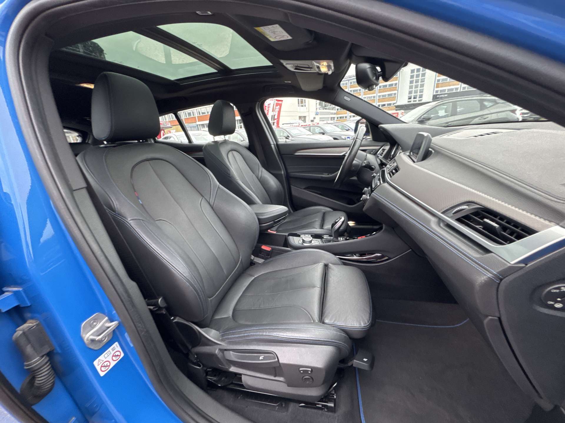 BMW X2 sDrive 20i M Sport Steptronic-Automat-image-12